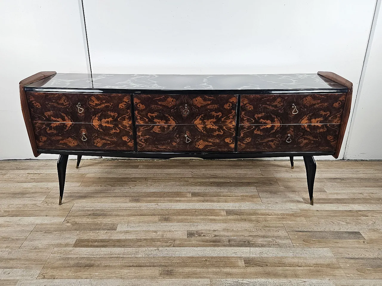 Briarwood chest of drawers with marbled effect glass top, 1950s 1