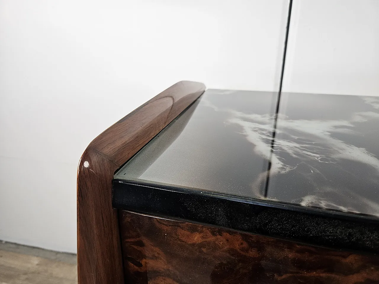 Briarwood chest of drawers with marbled effect glass top, 1950s 5