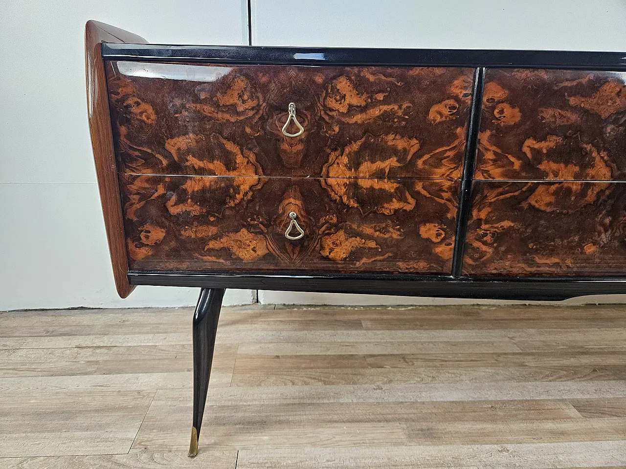 Briarwood chest of drawers with marbled effect glass top, 1950s 12