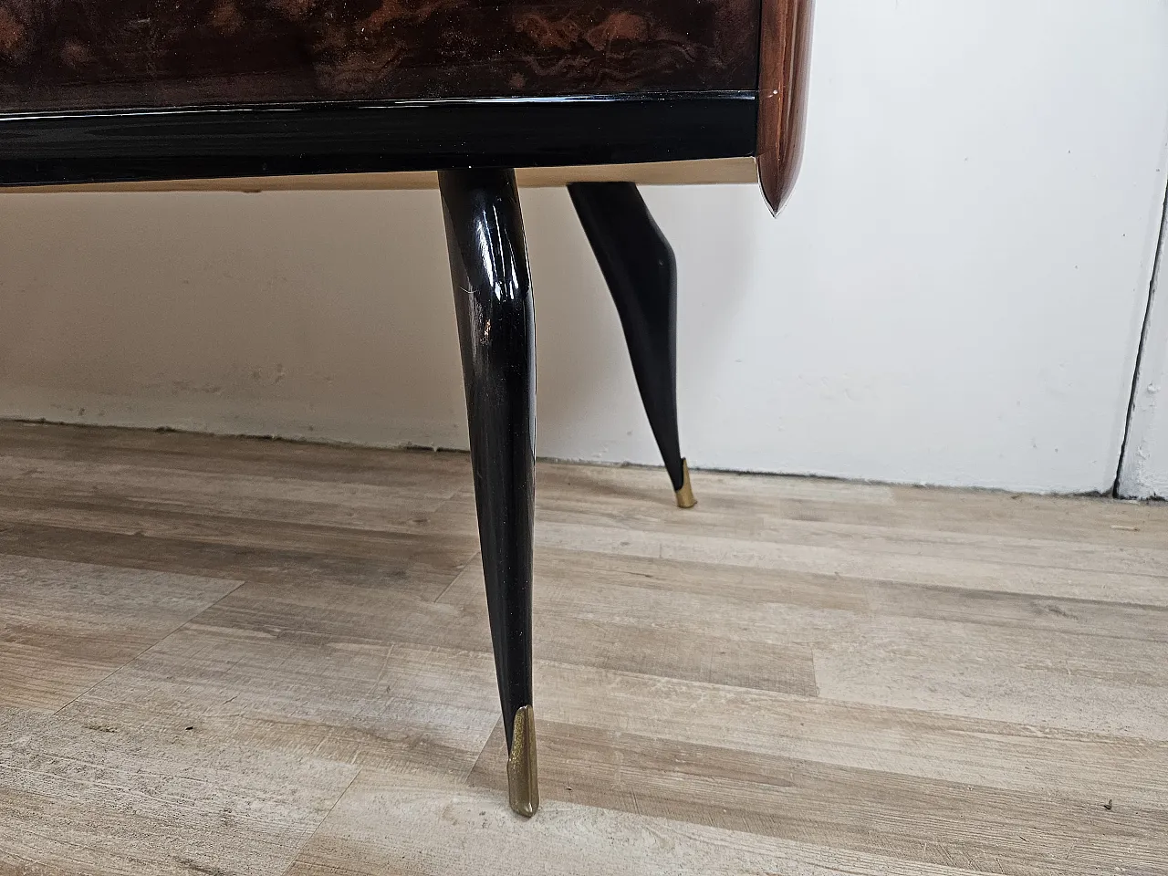 Briarwood chest of drawers with marbled effect glass top, 1950s 22