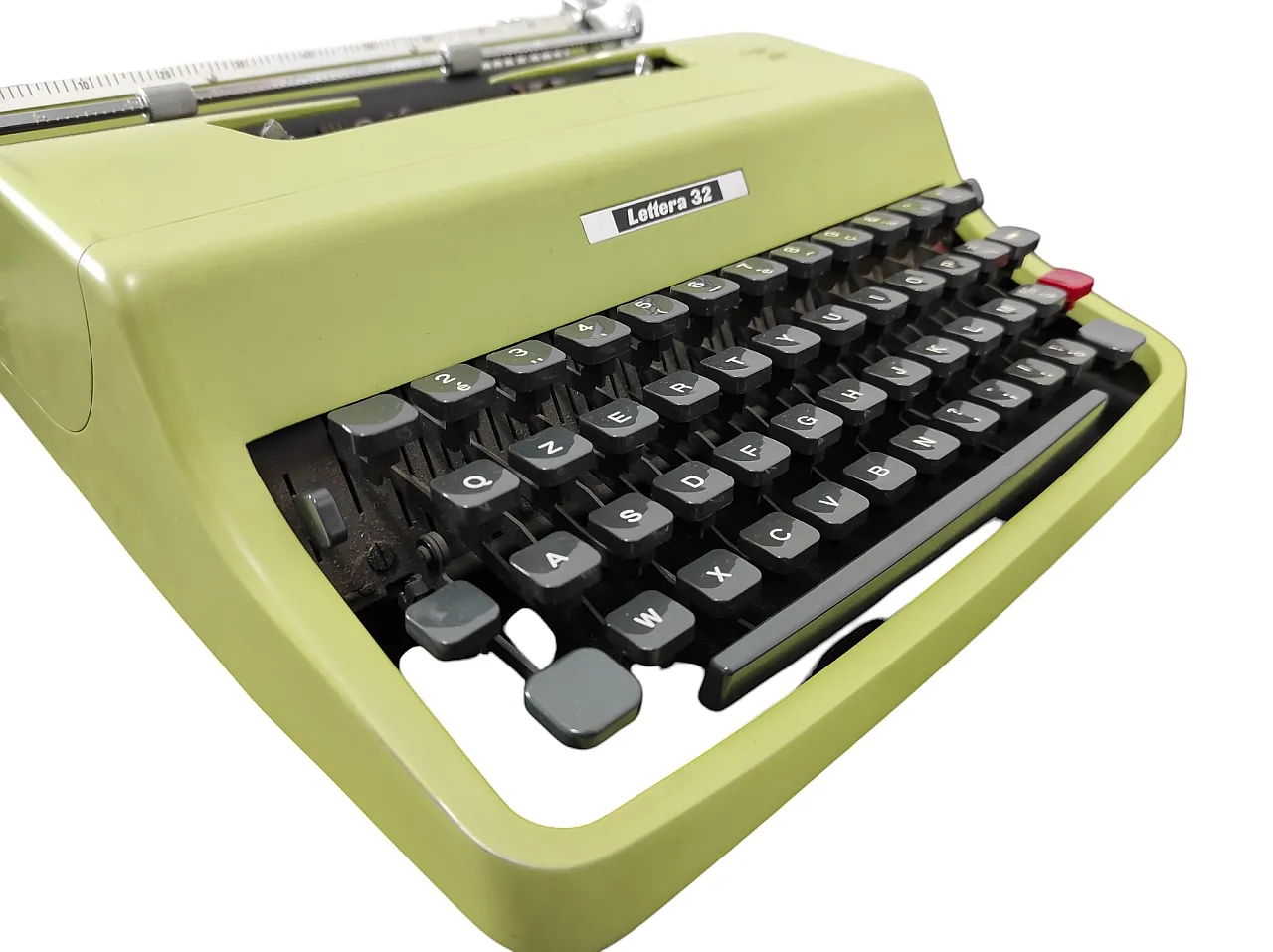 Macchina da scrivere Olivetti Lettera 32, Italia 1960 5