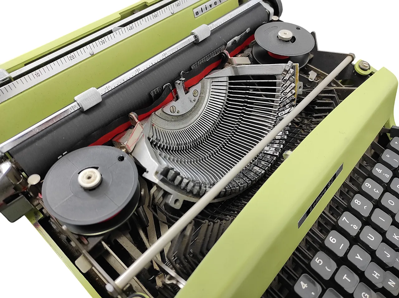 Macchina da scrivere Olivetti Lettera 32, Italia 1960 11