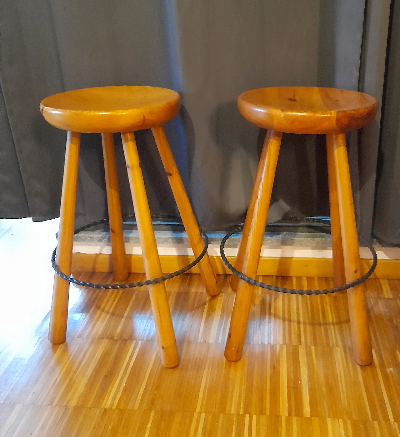 Pair of solid wood stools in the style of Charlotte Perriand, 70s 1