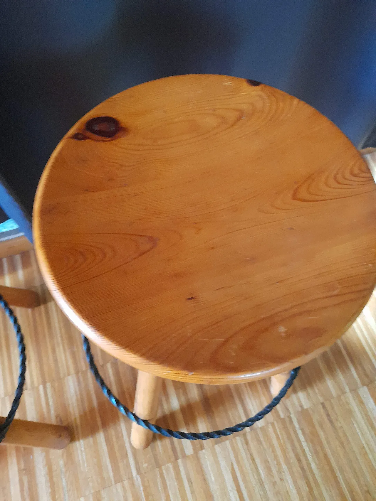 Pair of solid wood stools in the style of Charlotte Perriand, 70s 12