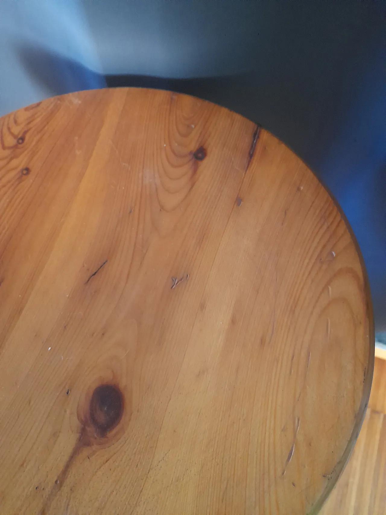 Pair of solid wood stools in the style of Charlotte Perriand, 70s 21