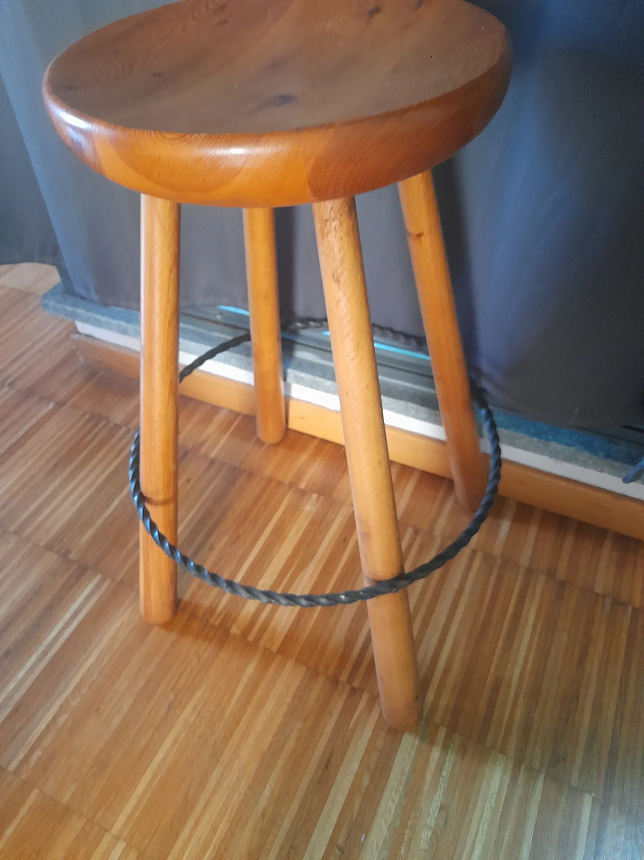 Pair of solid wood stools in the style of Charlotte Perriand, 70s 23