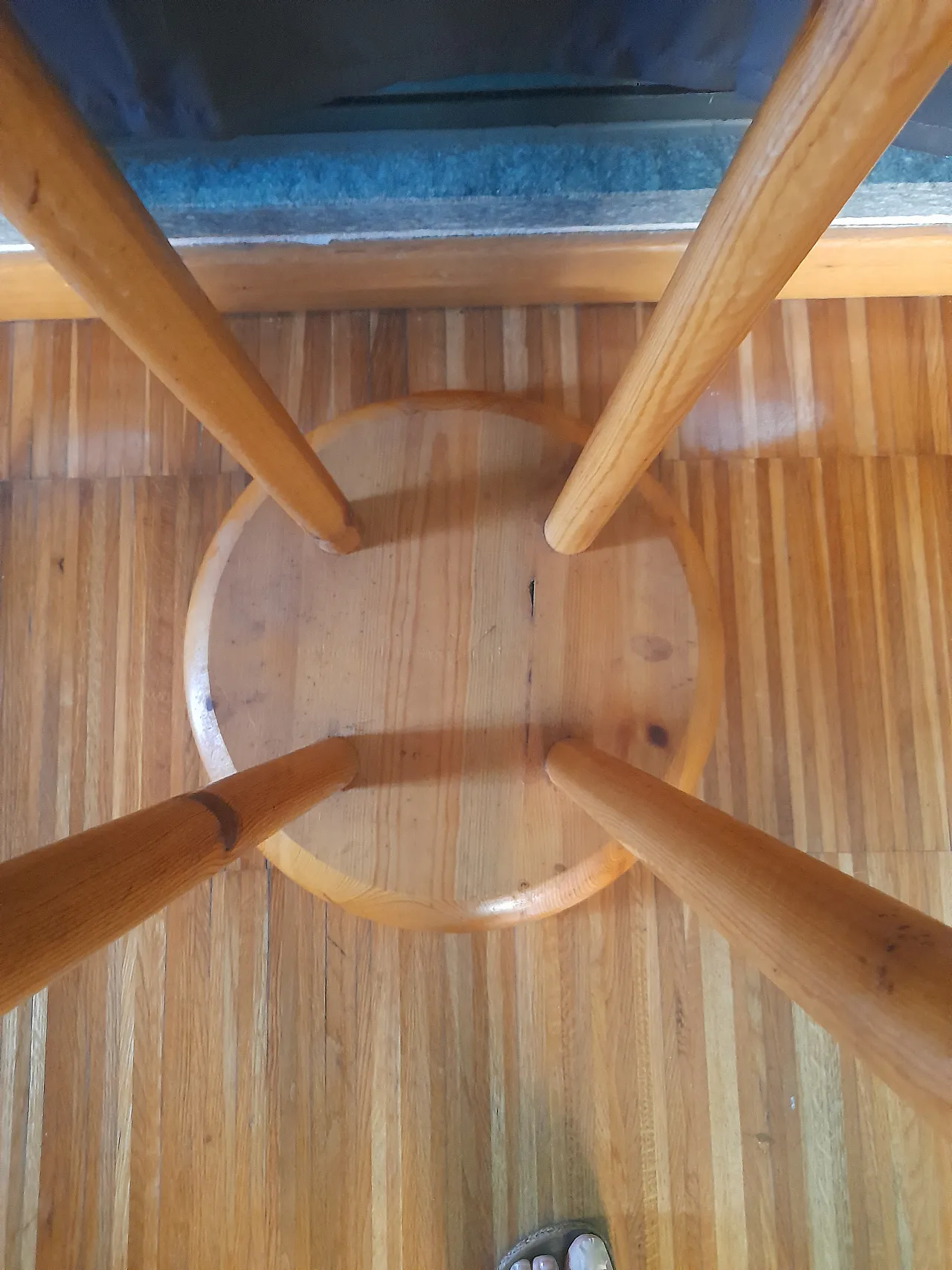 Pair of solid wood stools in the style of Charlotte Perriand, 70s 50