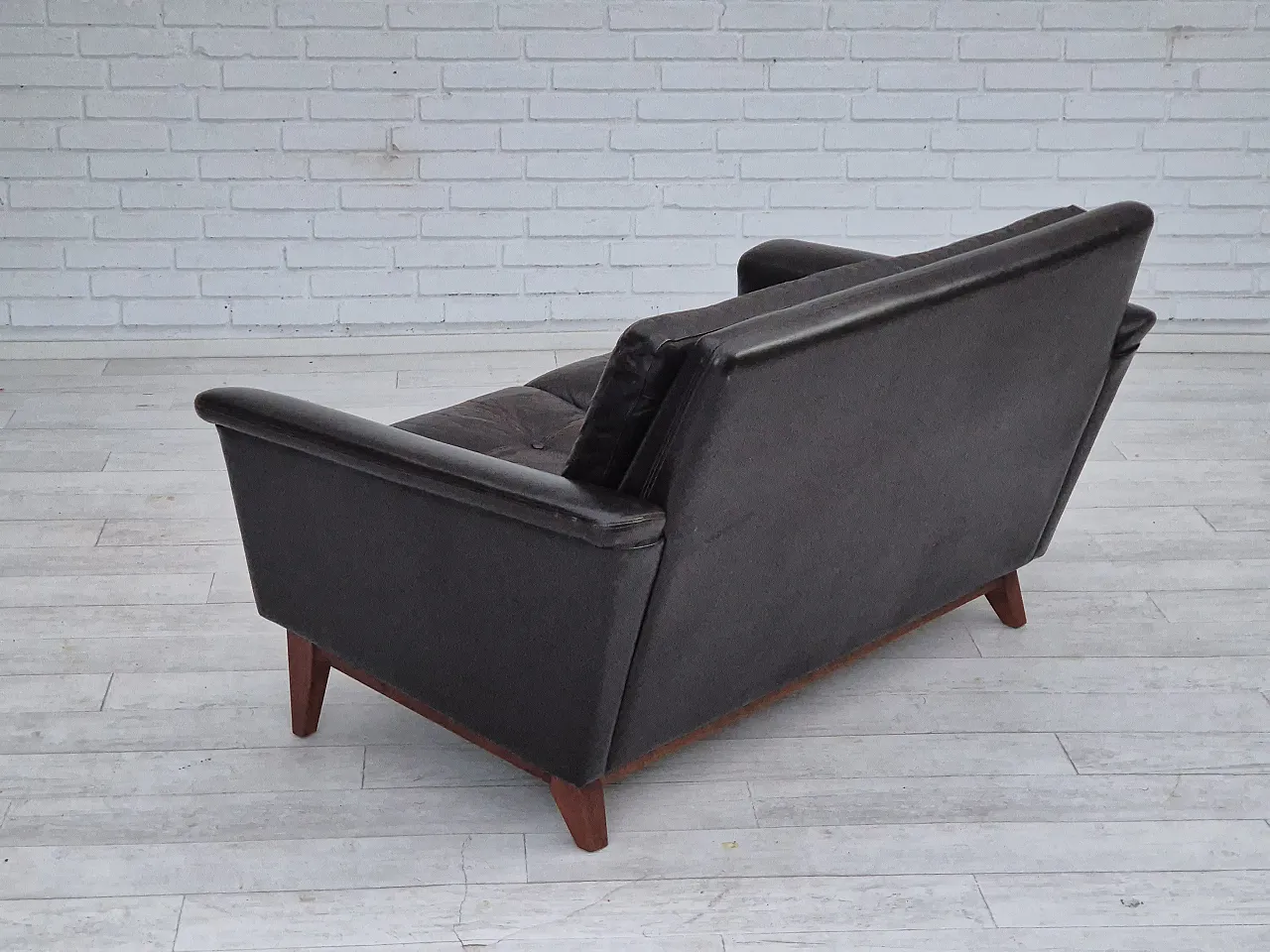 Danish 2 seater sofa in leather, 70s 11