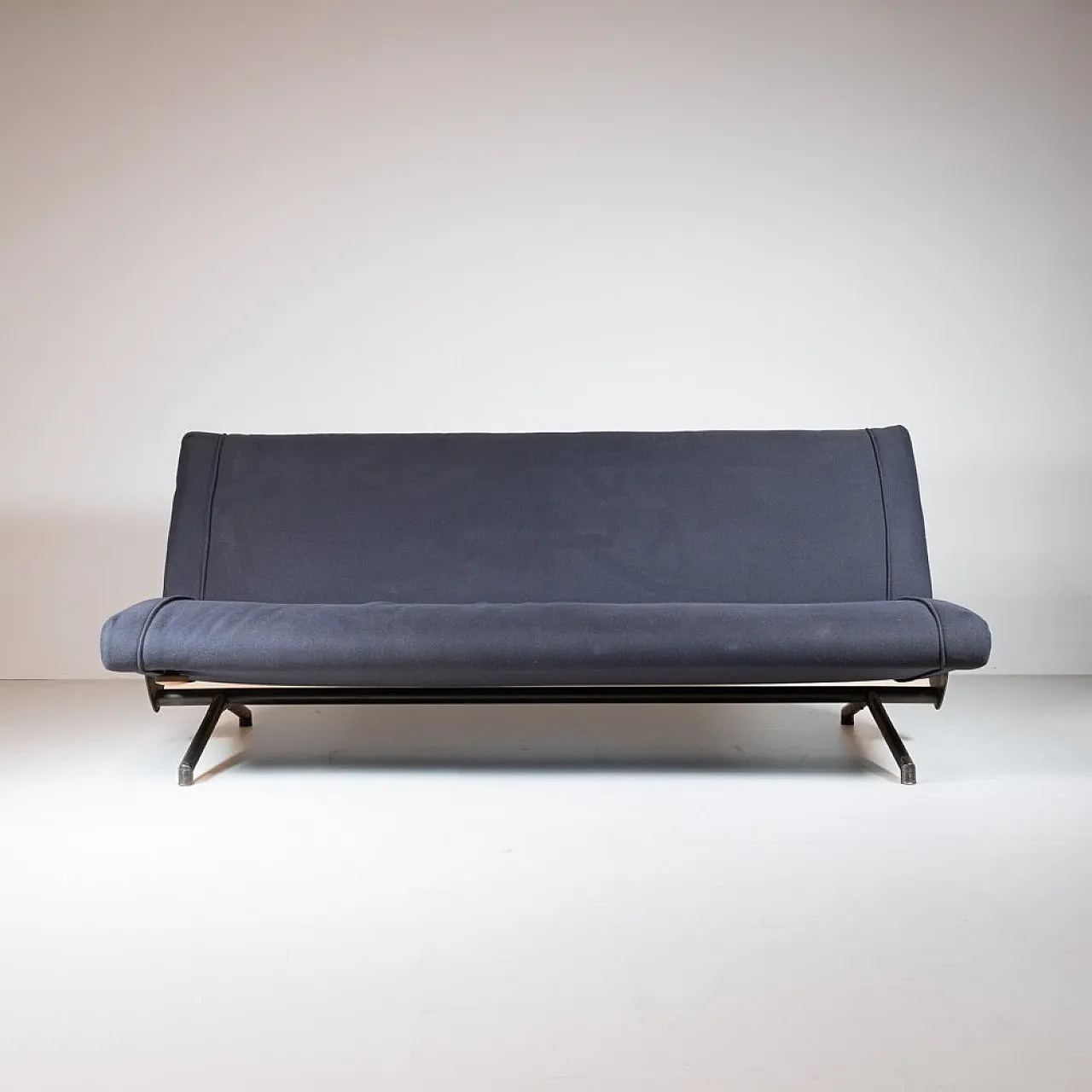 D70 sofa by Osvaldo Borsani for Tecno, 1960s 9