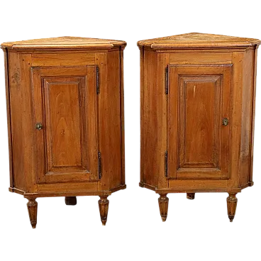 Pair of wooden corner cupboards, 18th century