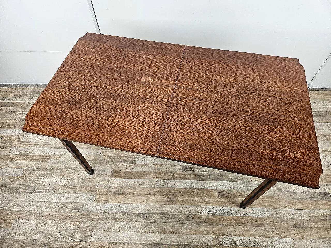 Tavolo scandinavo allungabile in teak anni '70 3