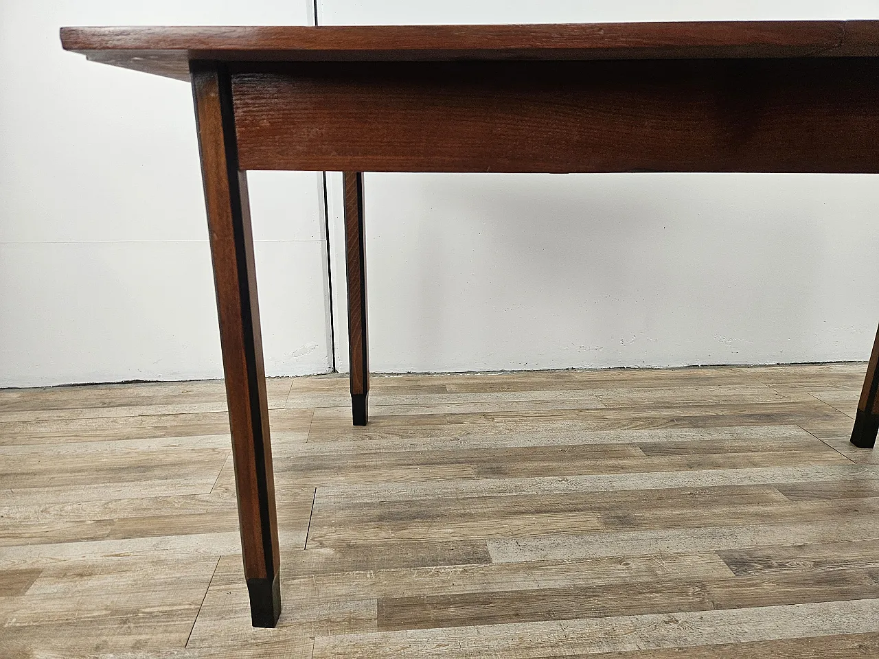 Tavolo scandinavo allungabile in teak anni '70 13