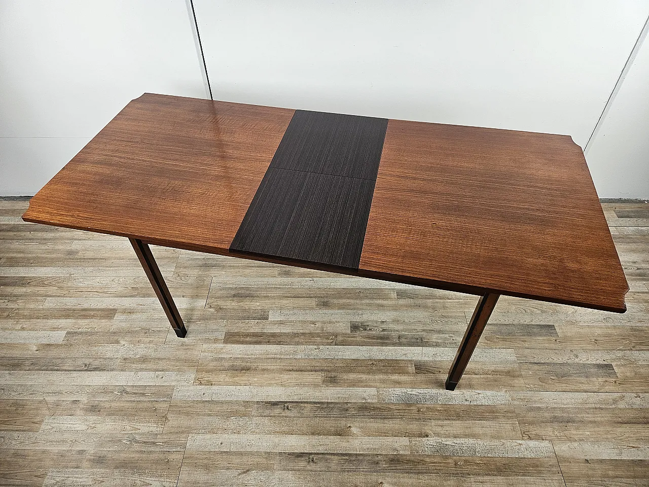 Scandinavian extendable teak table, 70s 19