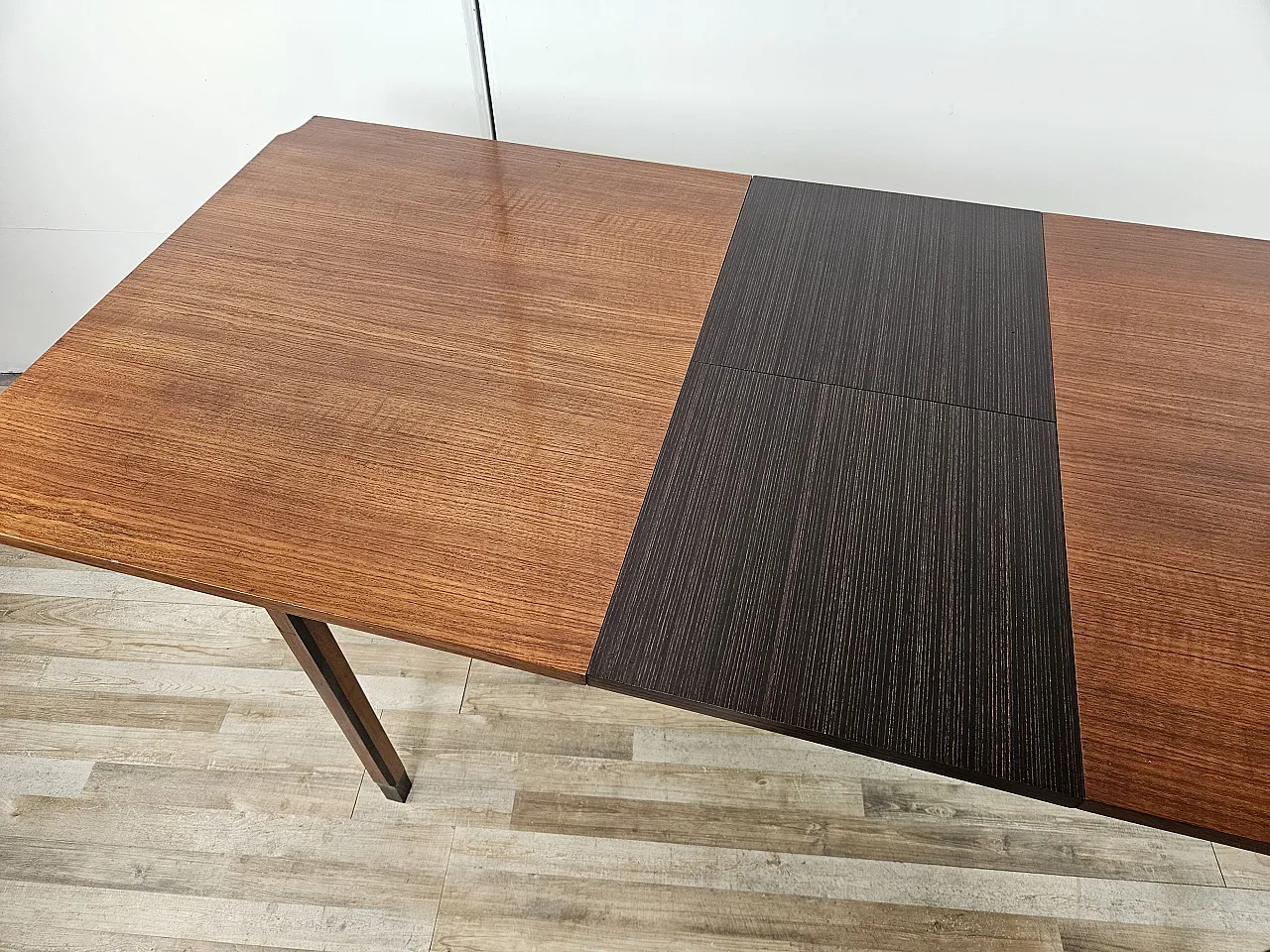 Scandinavian extendable teak table, 70s 20