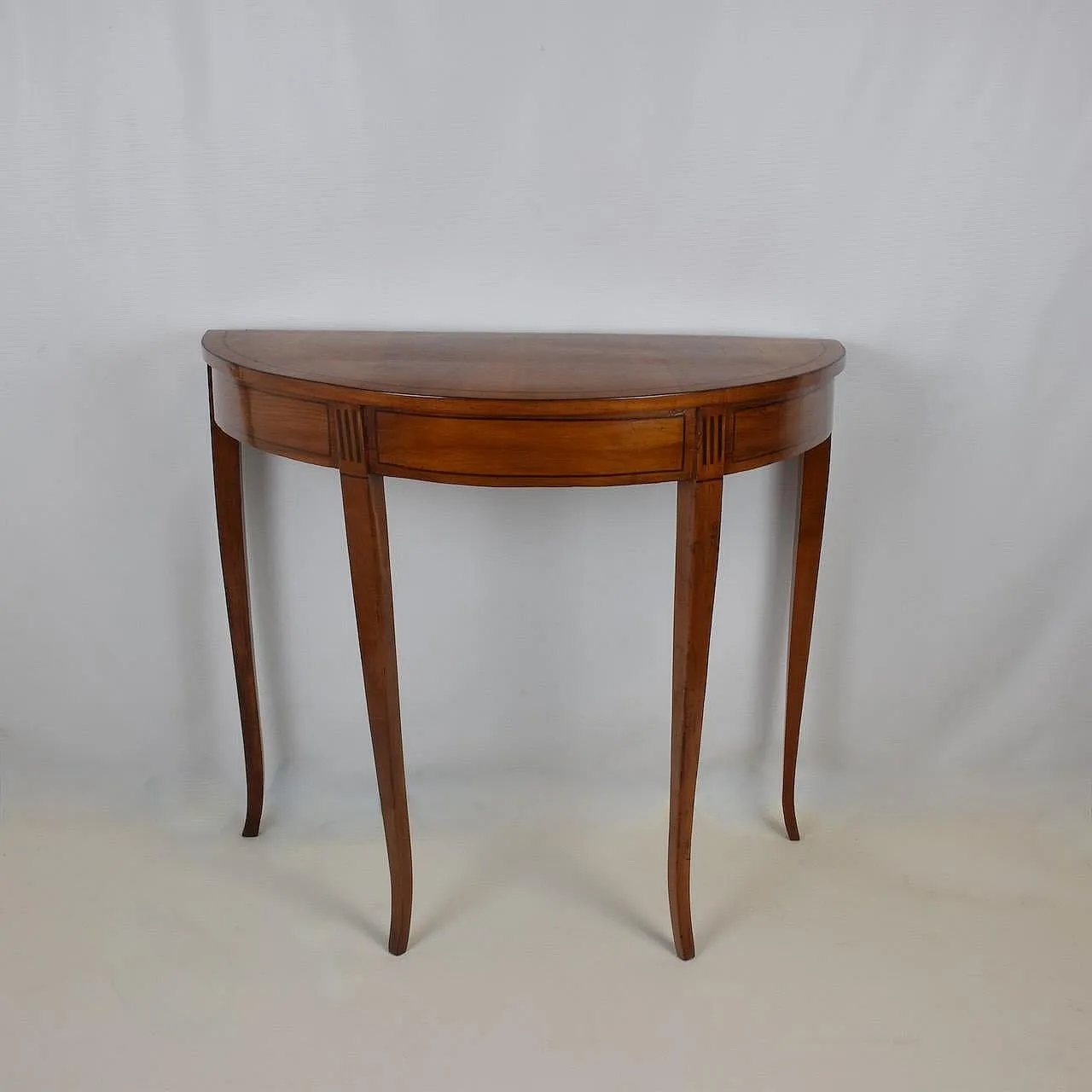 Pair of half-moon console tables in cherry wood, 19th century 3