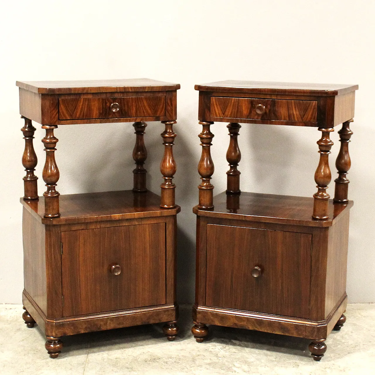 Pair of Louis Philippe bedside tables in walnut, 19th century 1