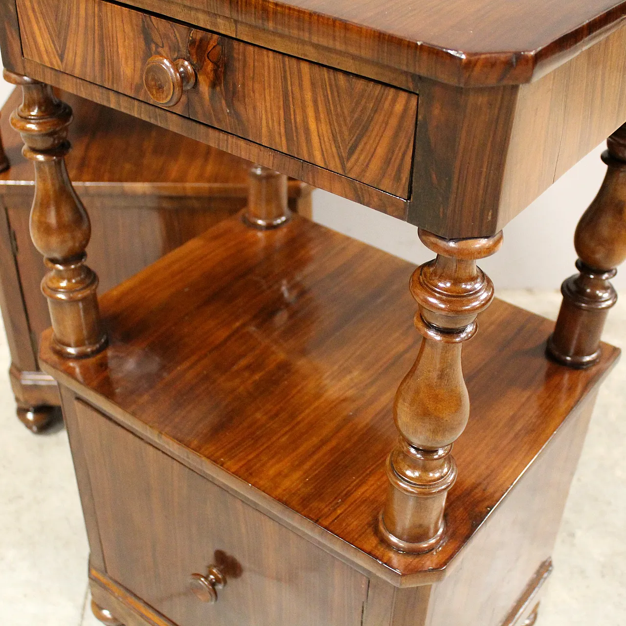 Pair of Louis Philippe bedside tables in walnut, 19th century 6