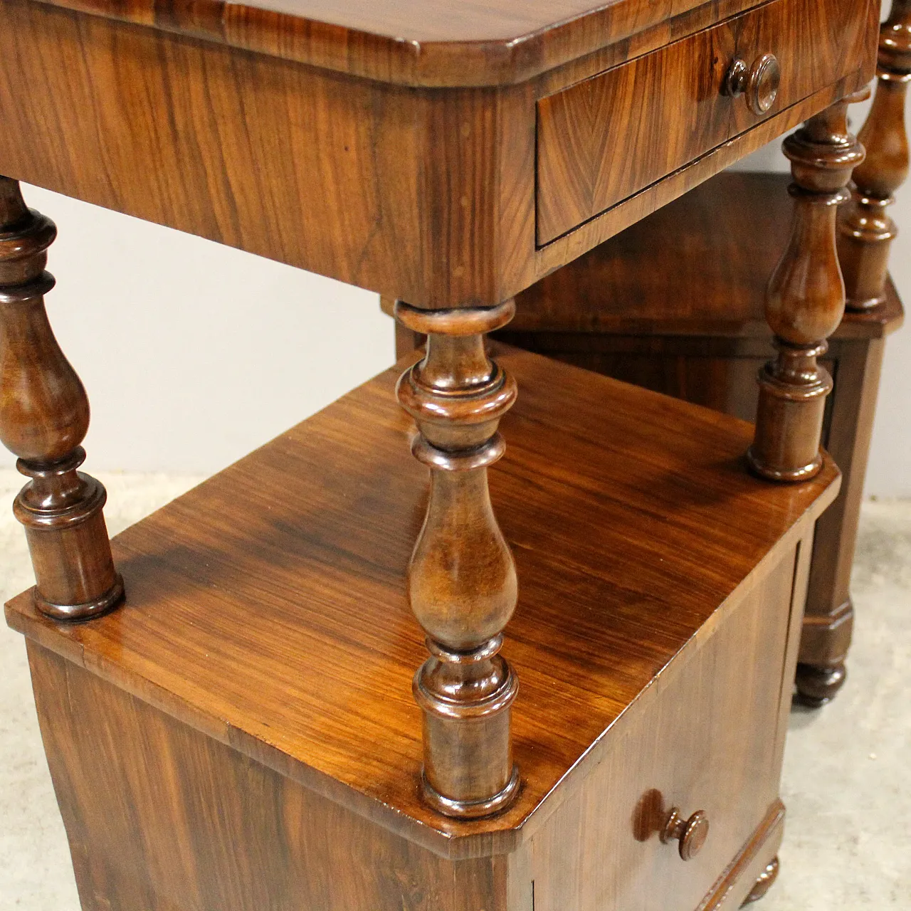 Pair of Louis Philippe bedside tables in walnut, 19th century 7