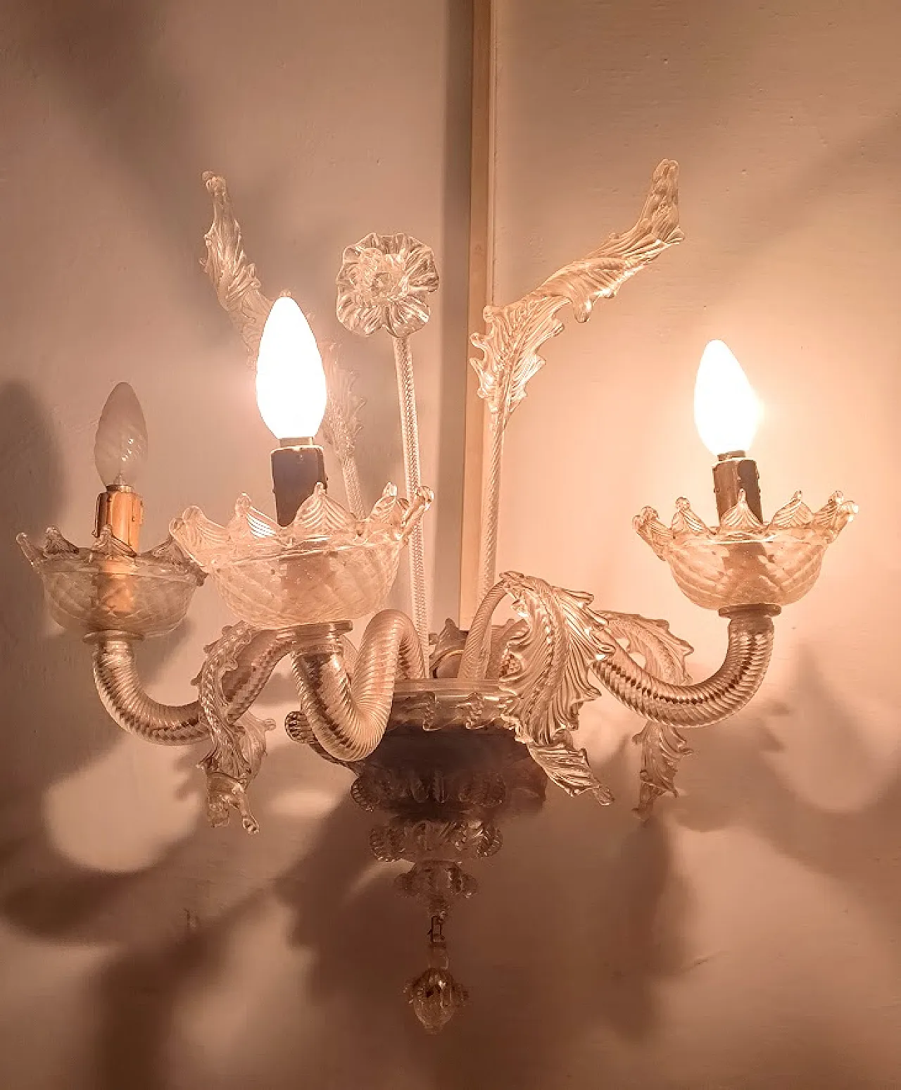 4 Murano classic Chadeliers and 7 sconces,  1930s 6