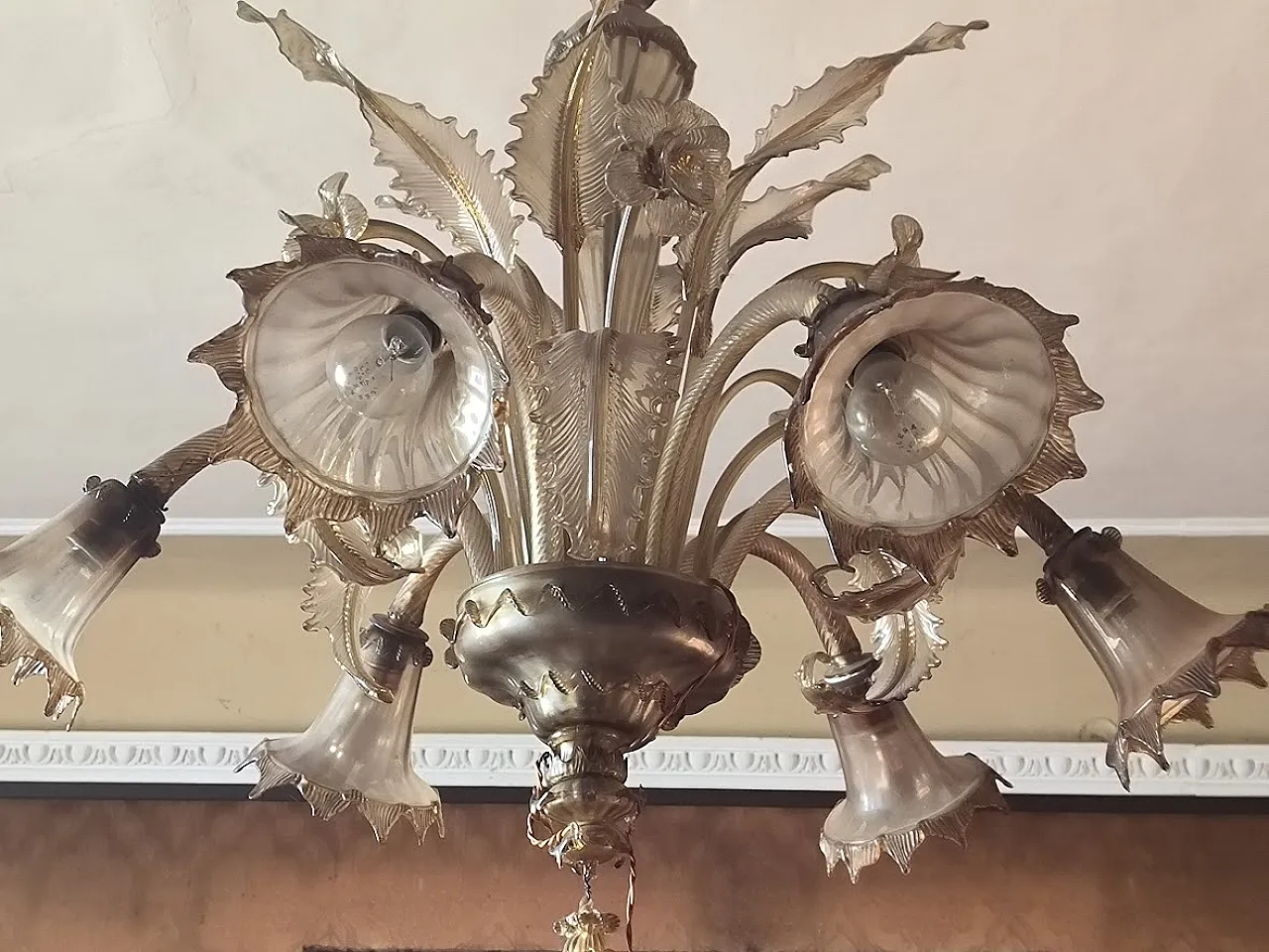 4 Murano classic Chadeliers and 7 sconces,  1930s 18