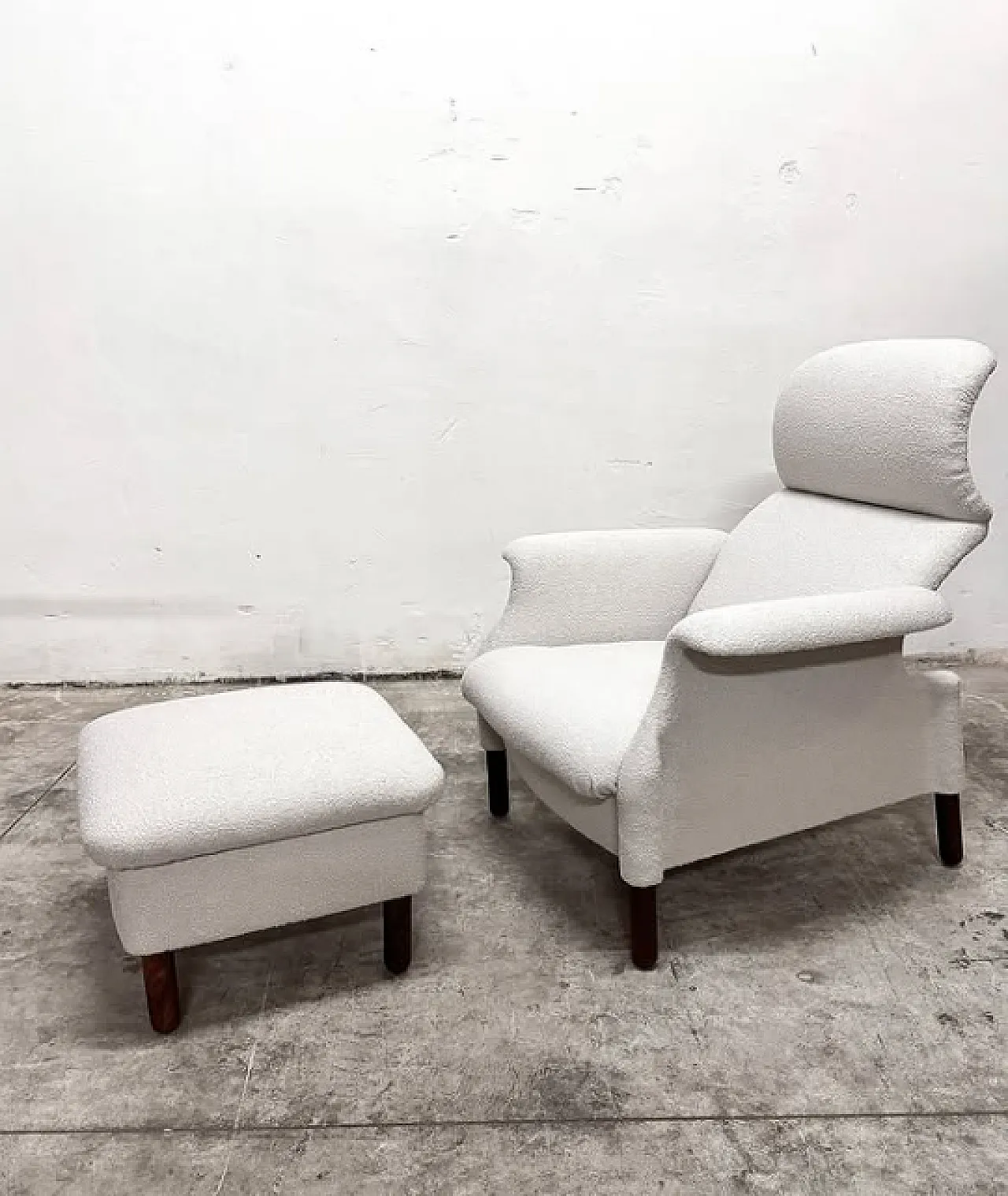 Sanluca armchair with footstool by A. and P.G. Castiglioni, anni '60 1