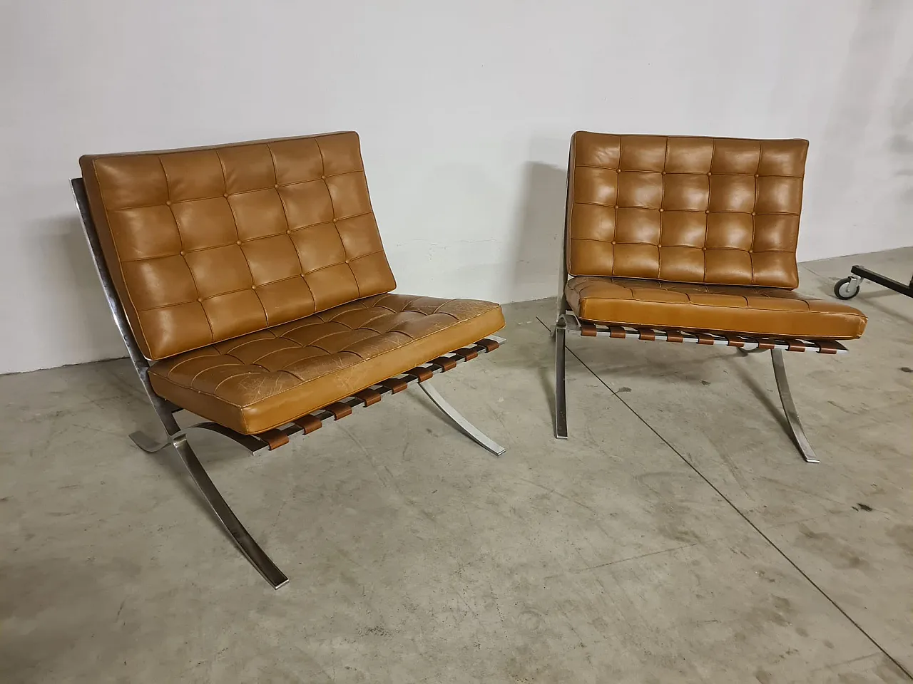 Pair of Knoll Barcellona armchairs, 60s 3