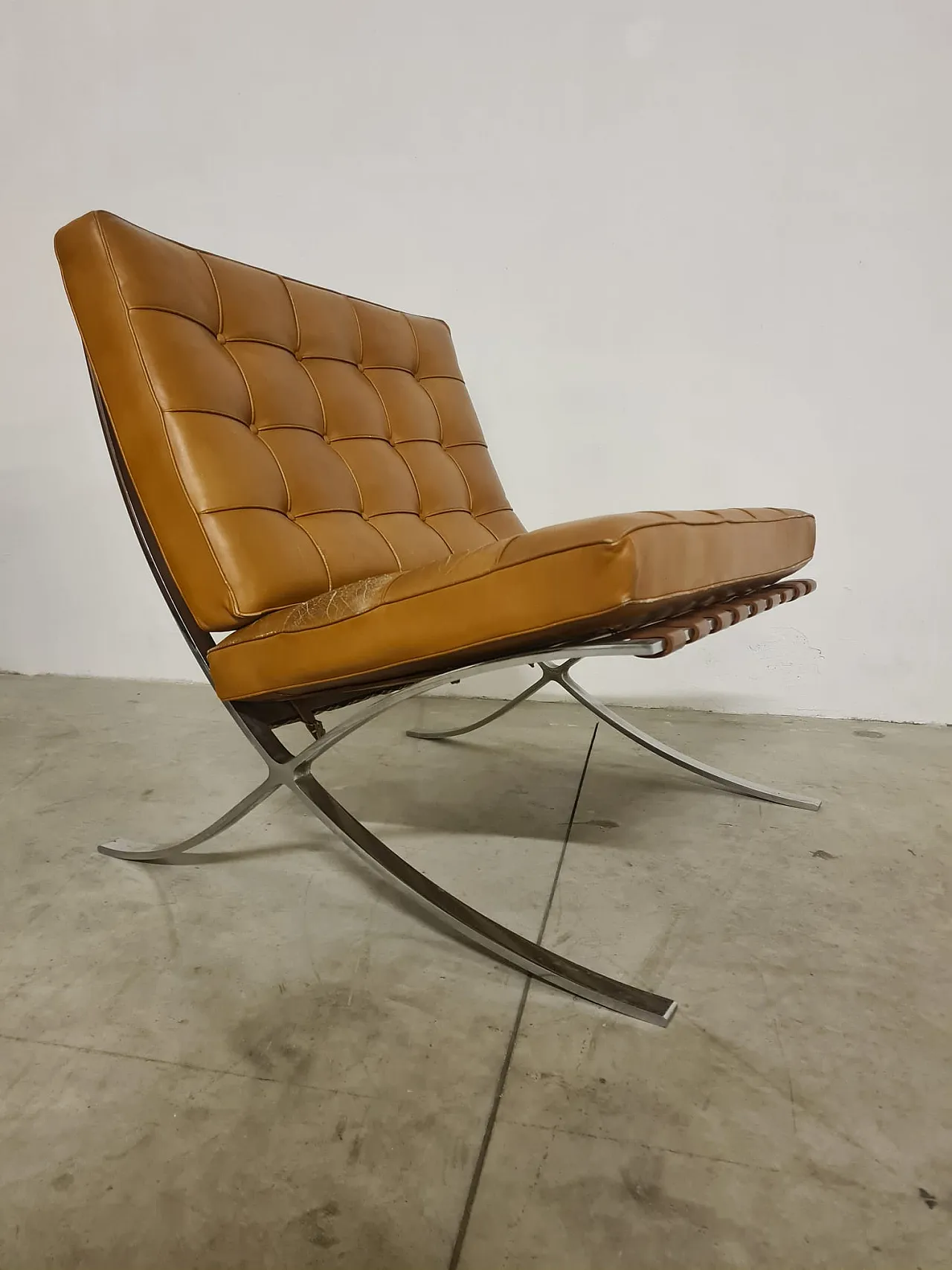 Pair of Knoll Barcellona armchairs, 60s 10