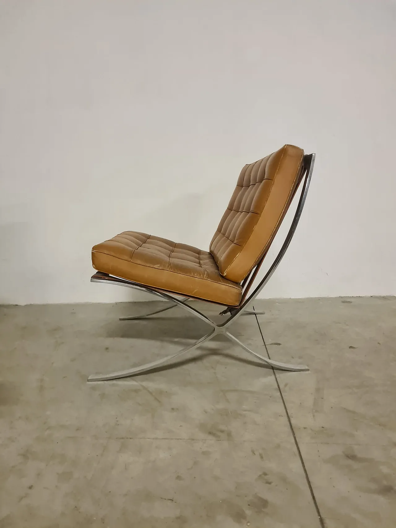 Pair of Knoll Barcellona armchairs, 60s 12