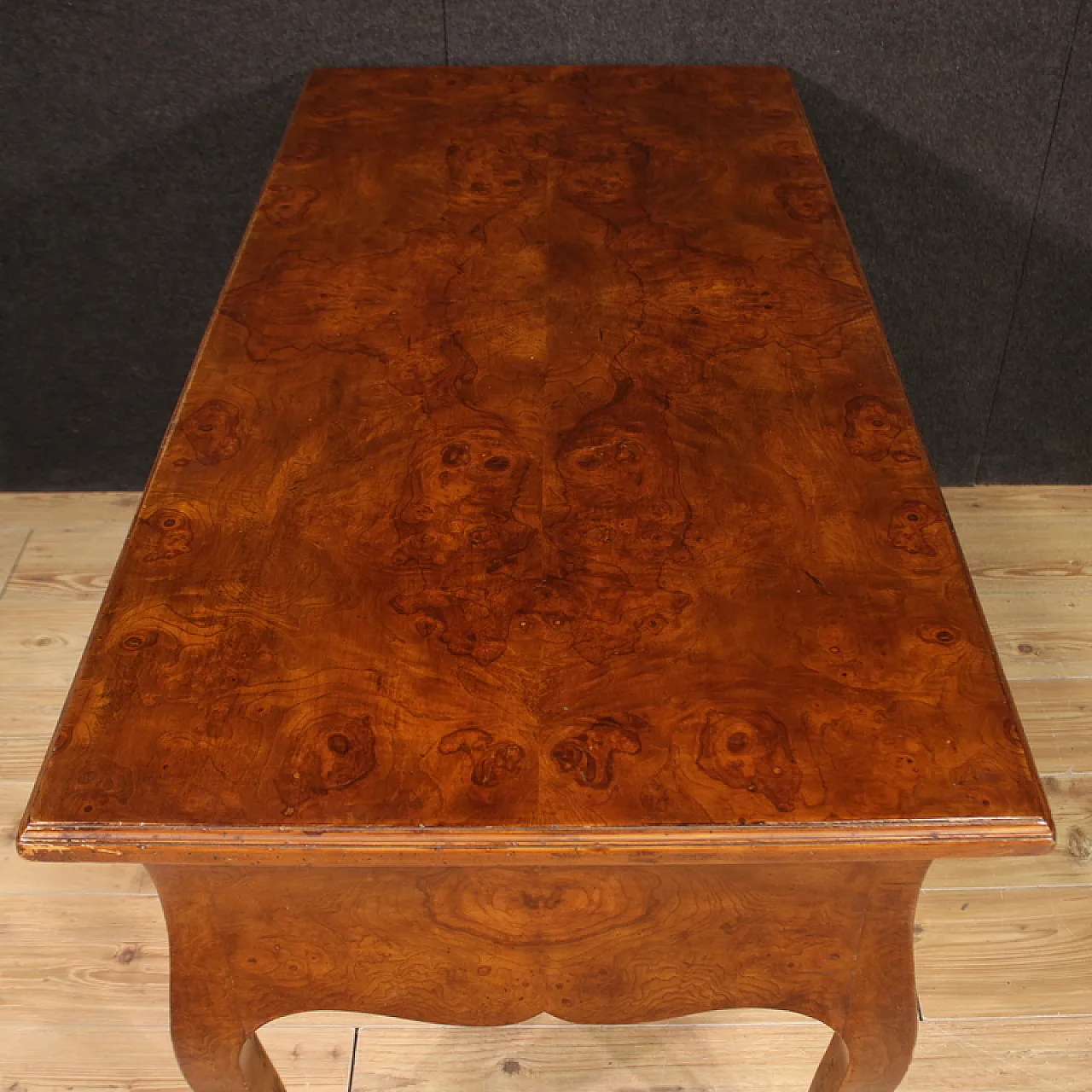 Italian Louis XV style center desk, 20th century 5