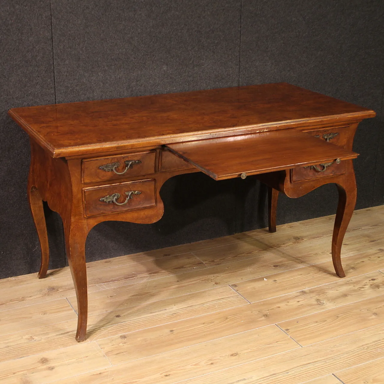 Italian Louis XV style center desk, 20th century 9