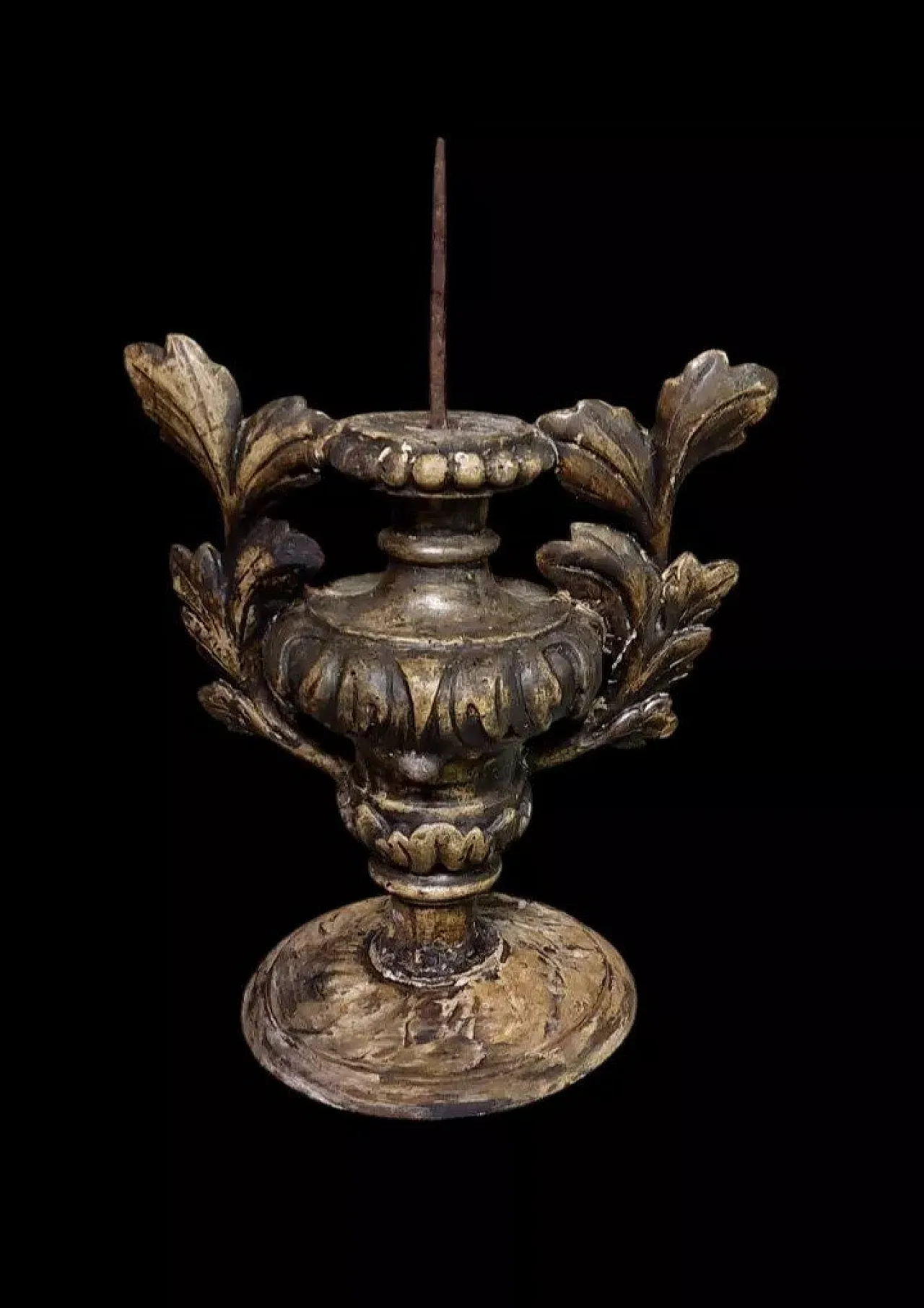 Carved wooden candlestick, 18th century 10