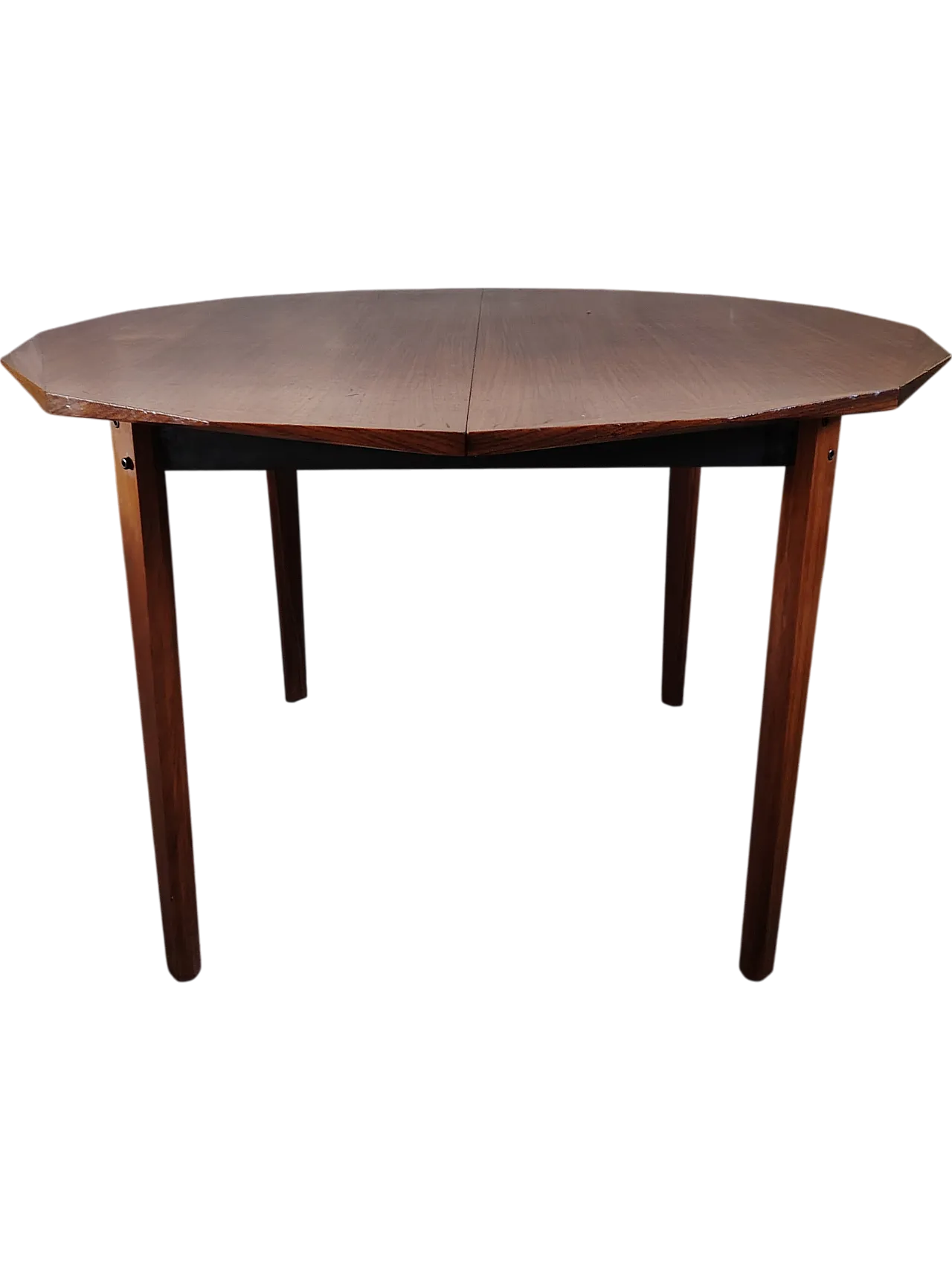 Round dining table, 60s 25