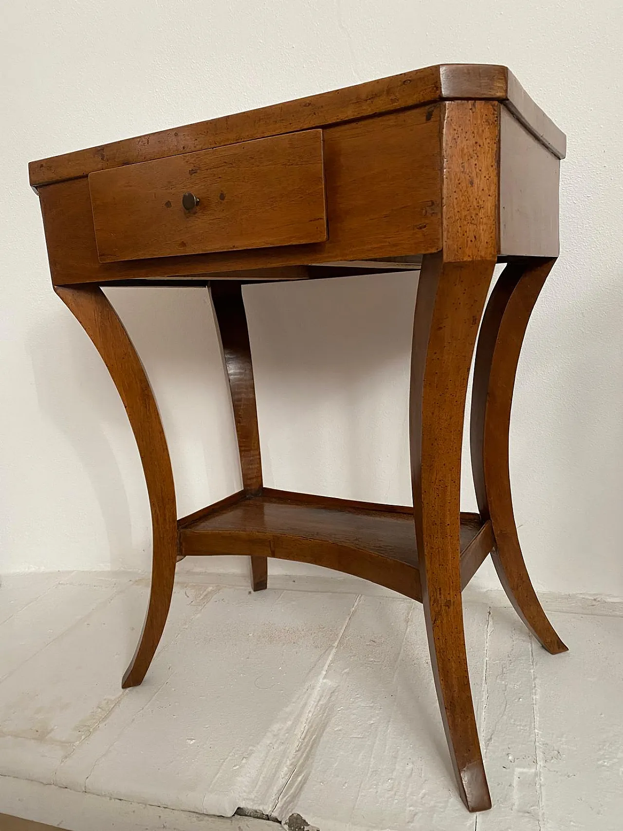 Directoire Walnut working table with mouved legs, 19th century 2