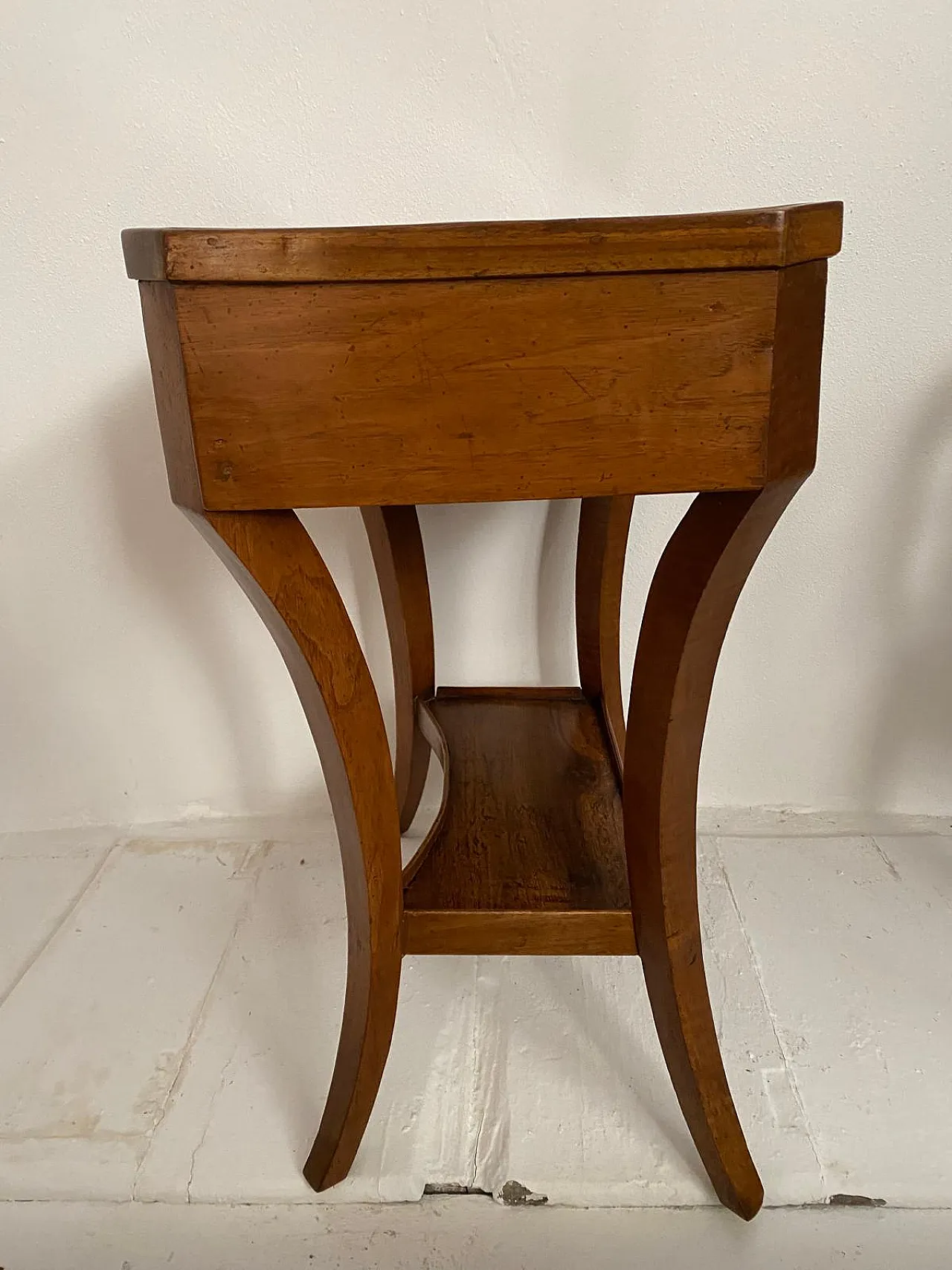 Directoire Walnut working table with mouved legs, 19th century 5