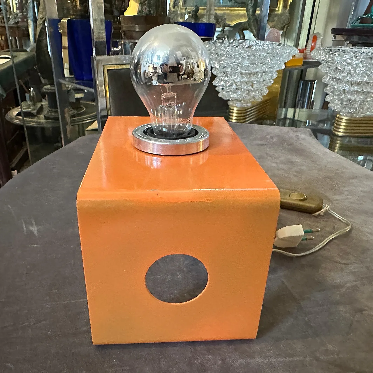 Orange-painted metal table lamp, 1970s 3