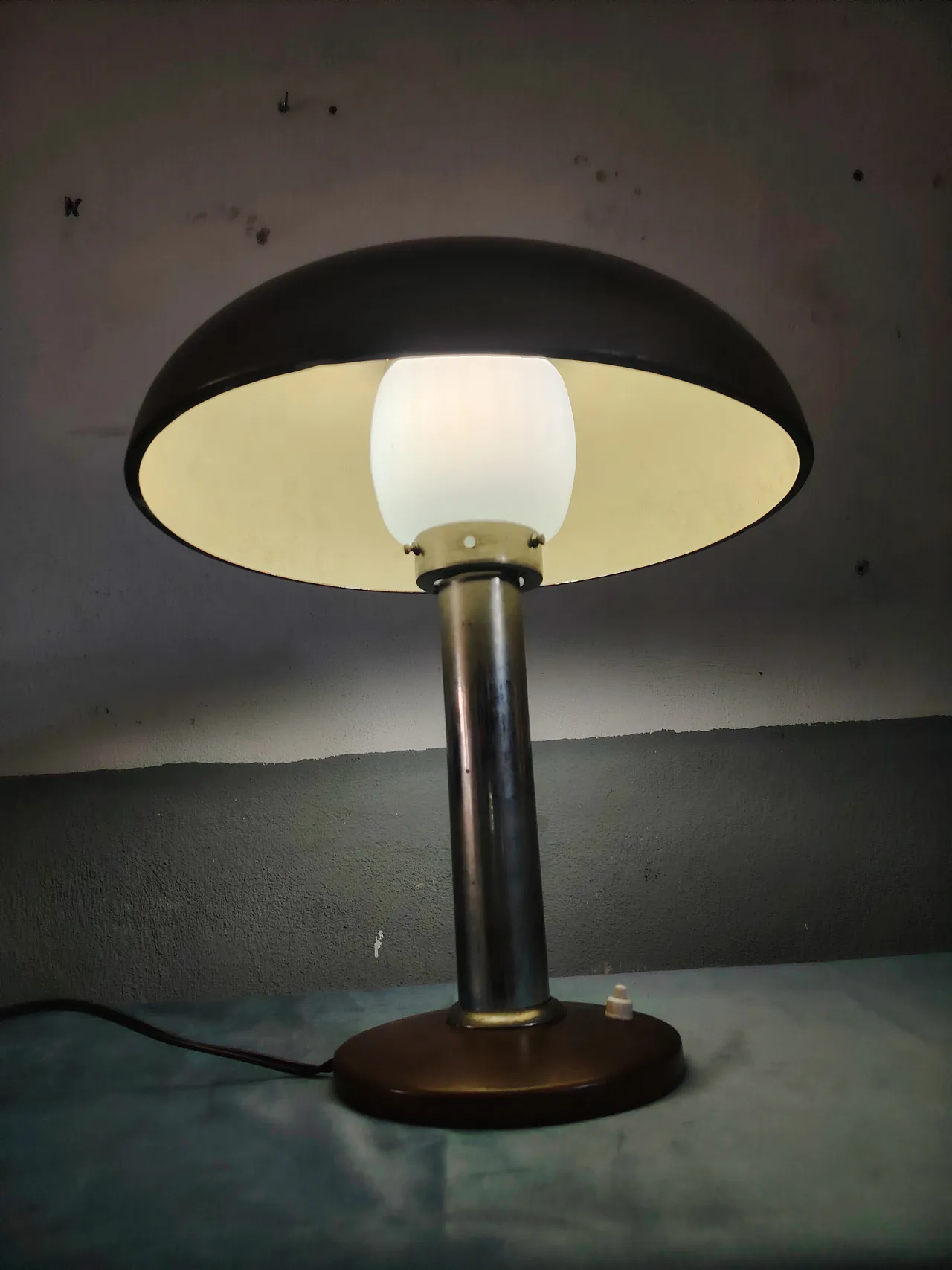 Lampada da tavolo di Gio Ponti per Ugo Pollice, anni '40 12