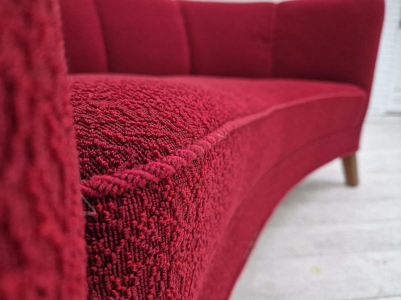 Danish 2-seater curved sofa, original red furniture fabric, 60s 7