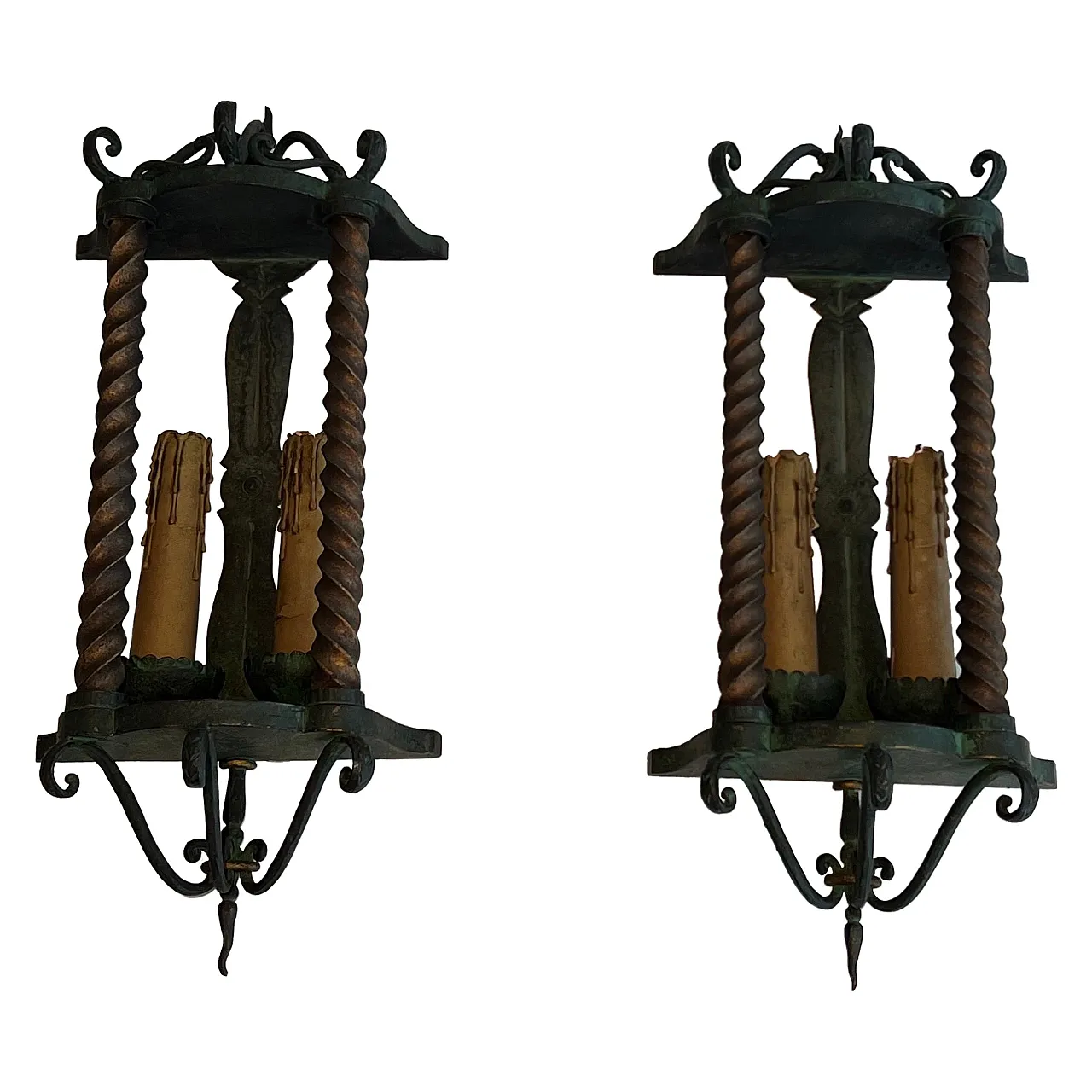 Pair of patinated wrought iron lanterns, 1940s 1