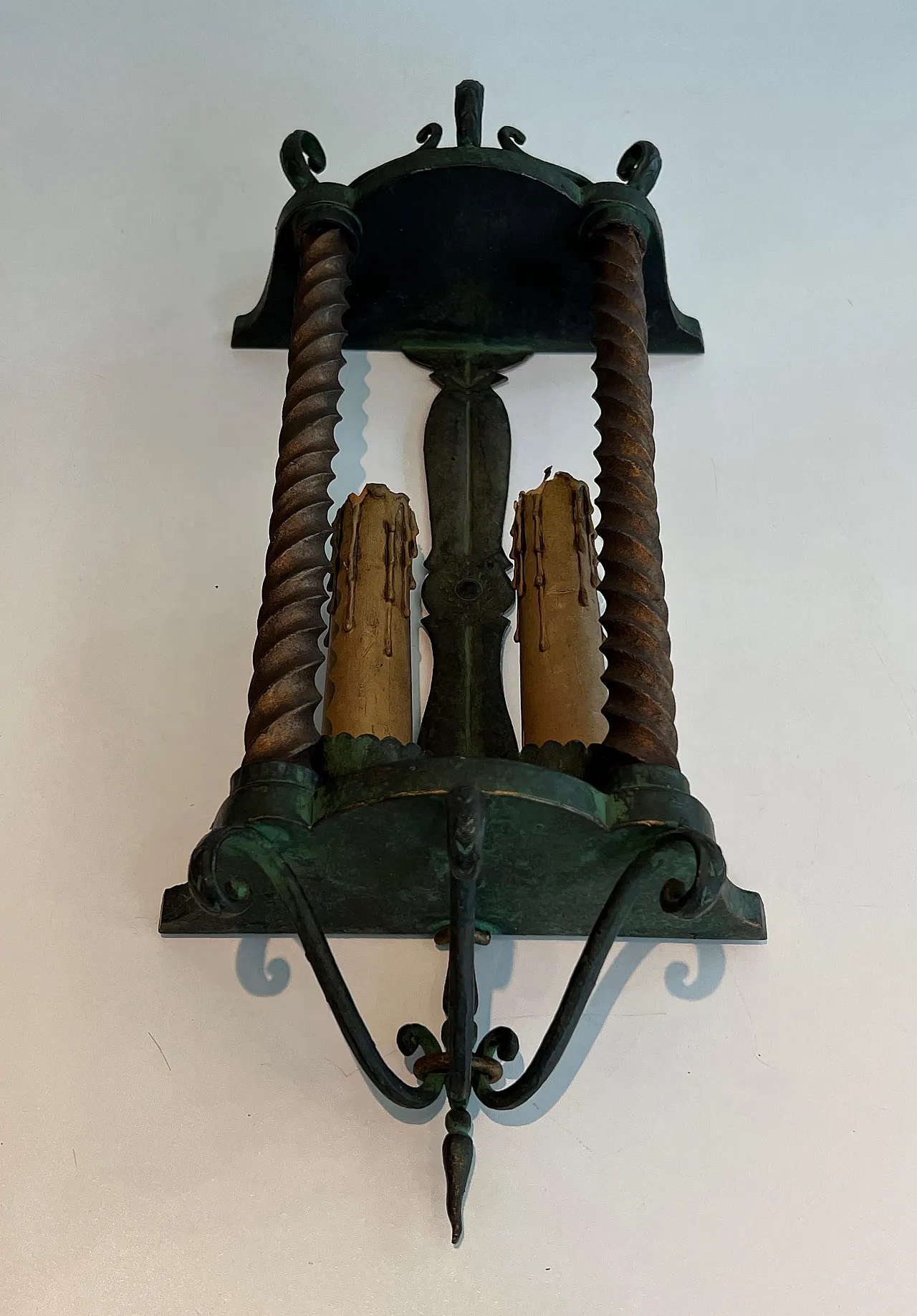 Pair of patinated wrought iron lanterns, 1940s 4