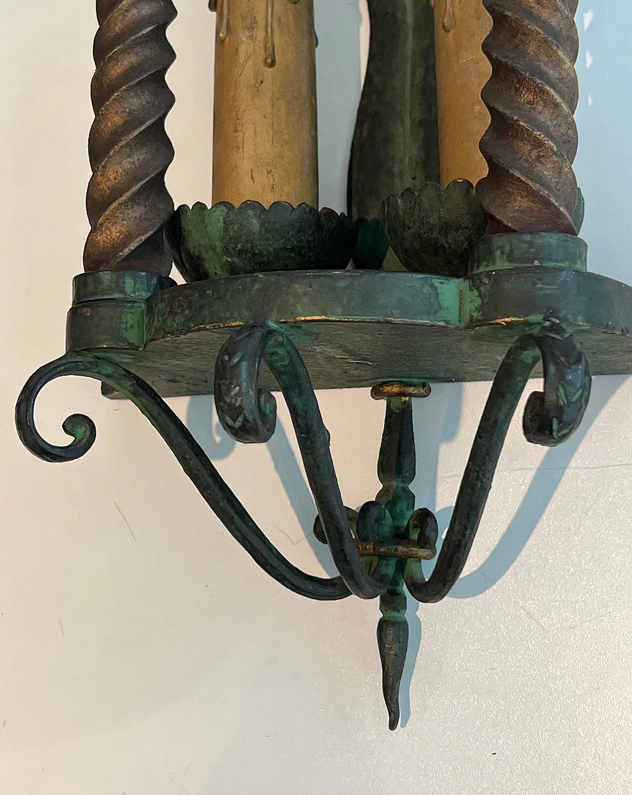 Pair of patinated wrought iron lanterns, 1940s 17