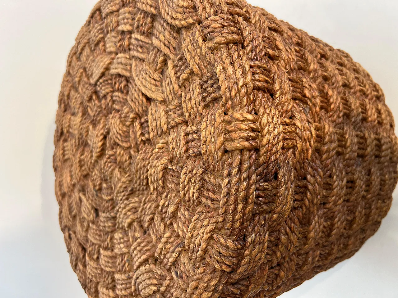 Pair of rope stools with round wooden feet, 1970s 8