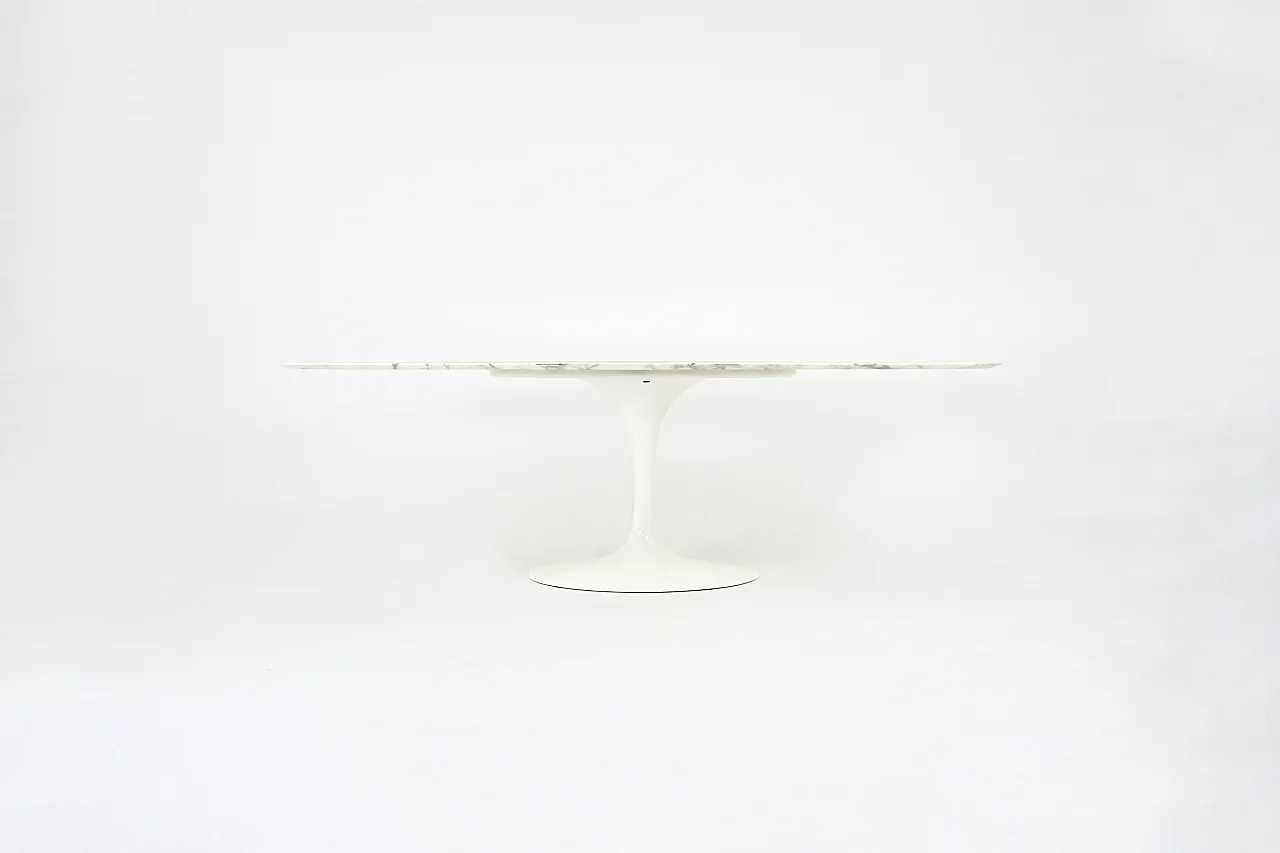 Oval dining table by Eero Saarinen for Knoll international 5