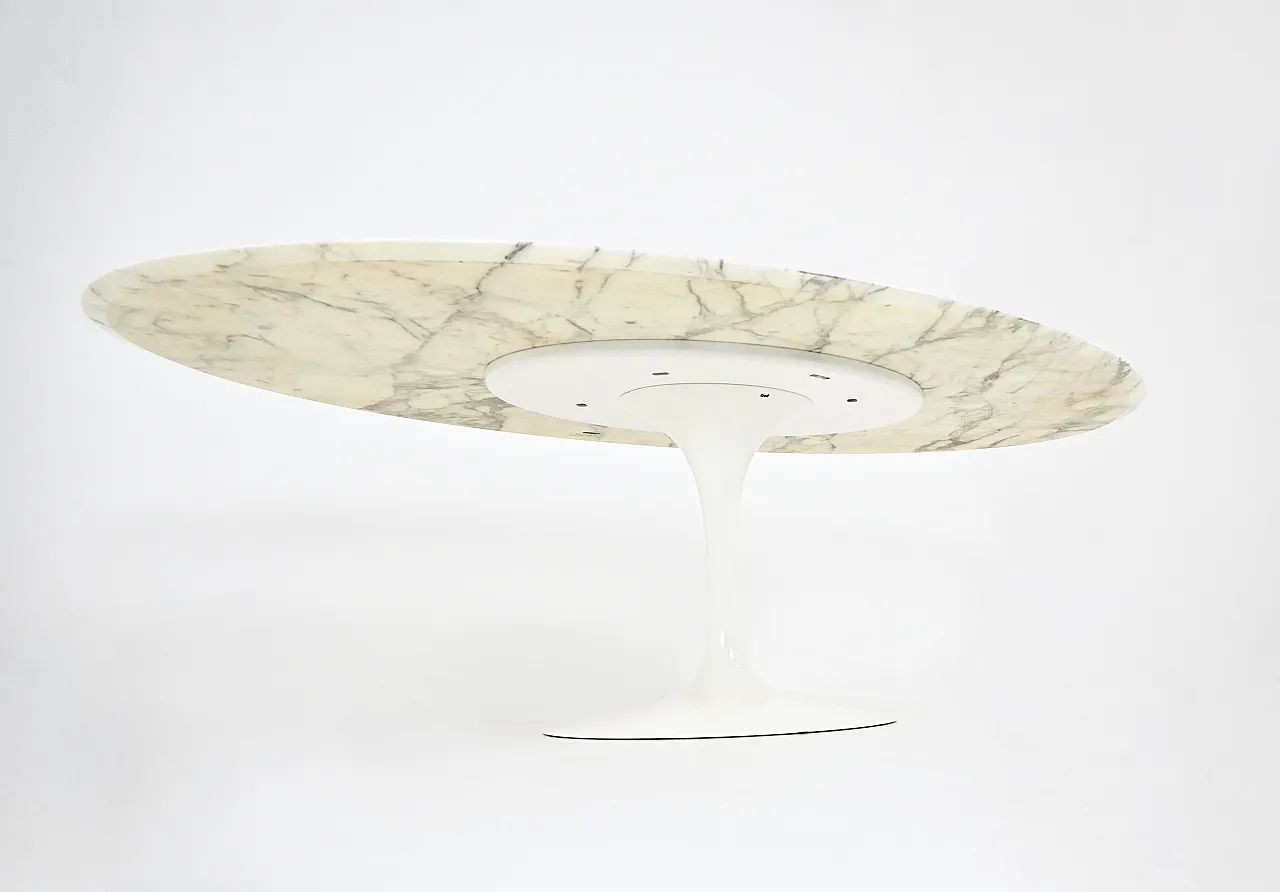 Oval dining table by Eero Saarinen for Knoll international 6