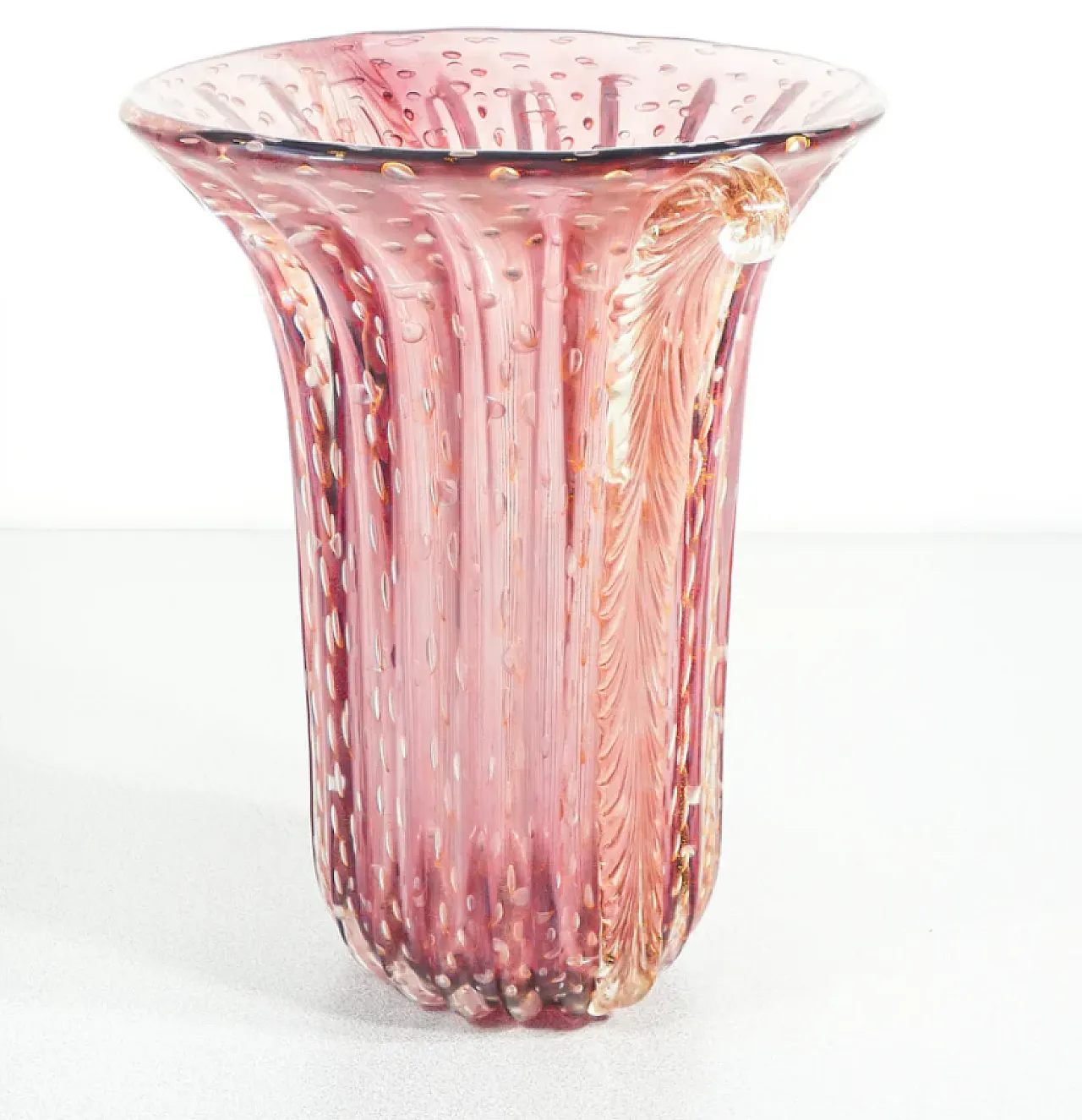 Vaso in vetro soffiato rosa di Murano di Toso, fine '900 5