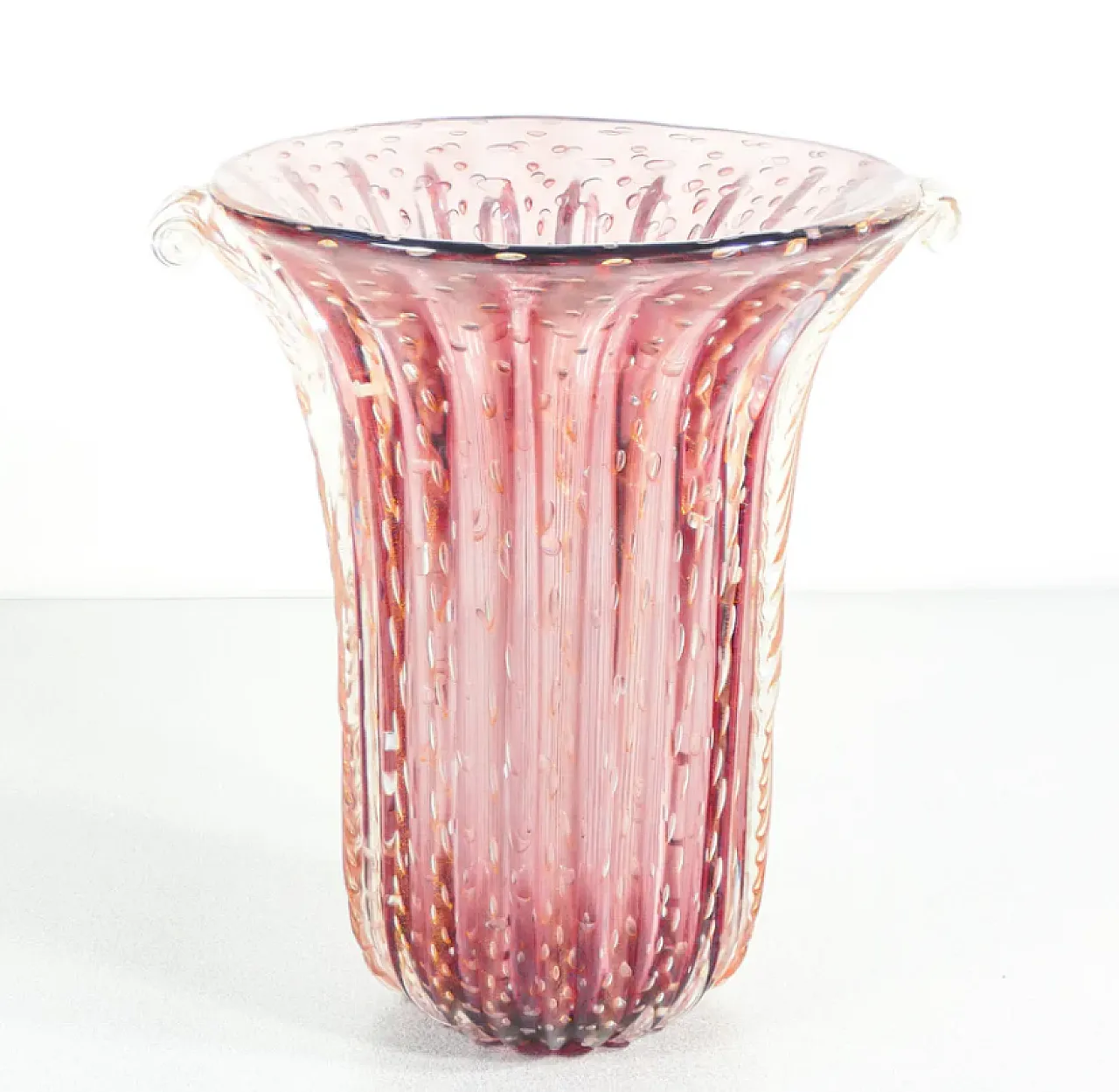 Vaso in vetro soffiato rosa di Murano di Toso, fine '900 6