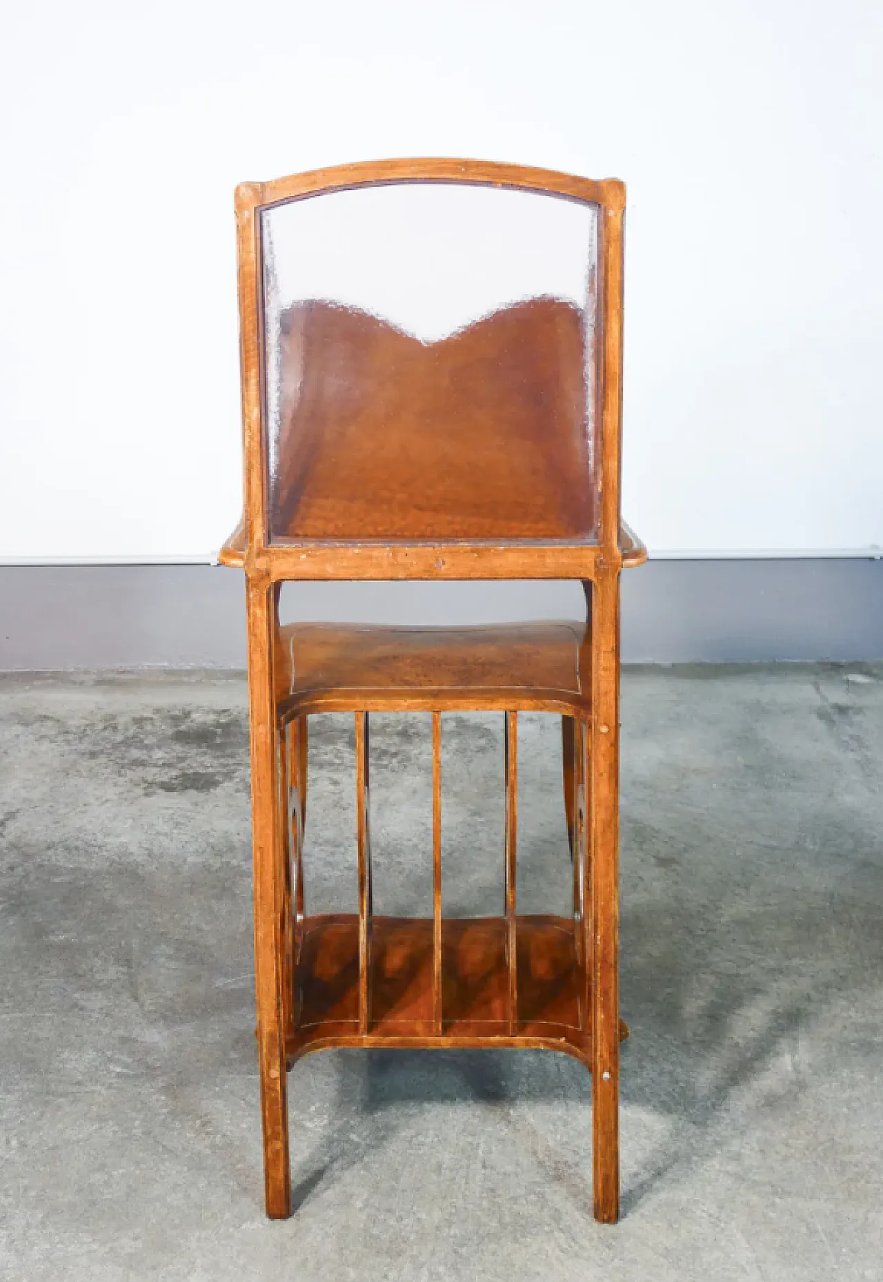 Walnut Art Nouveau bookcase, early 20th century 6