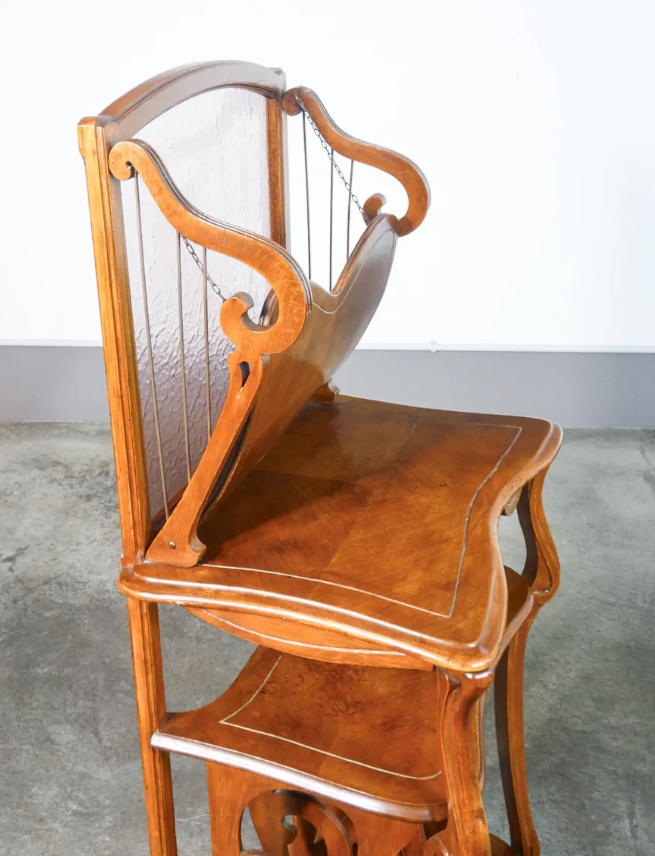 Walnut Art Nouveau bookcase, early 20th century 7