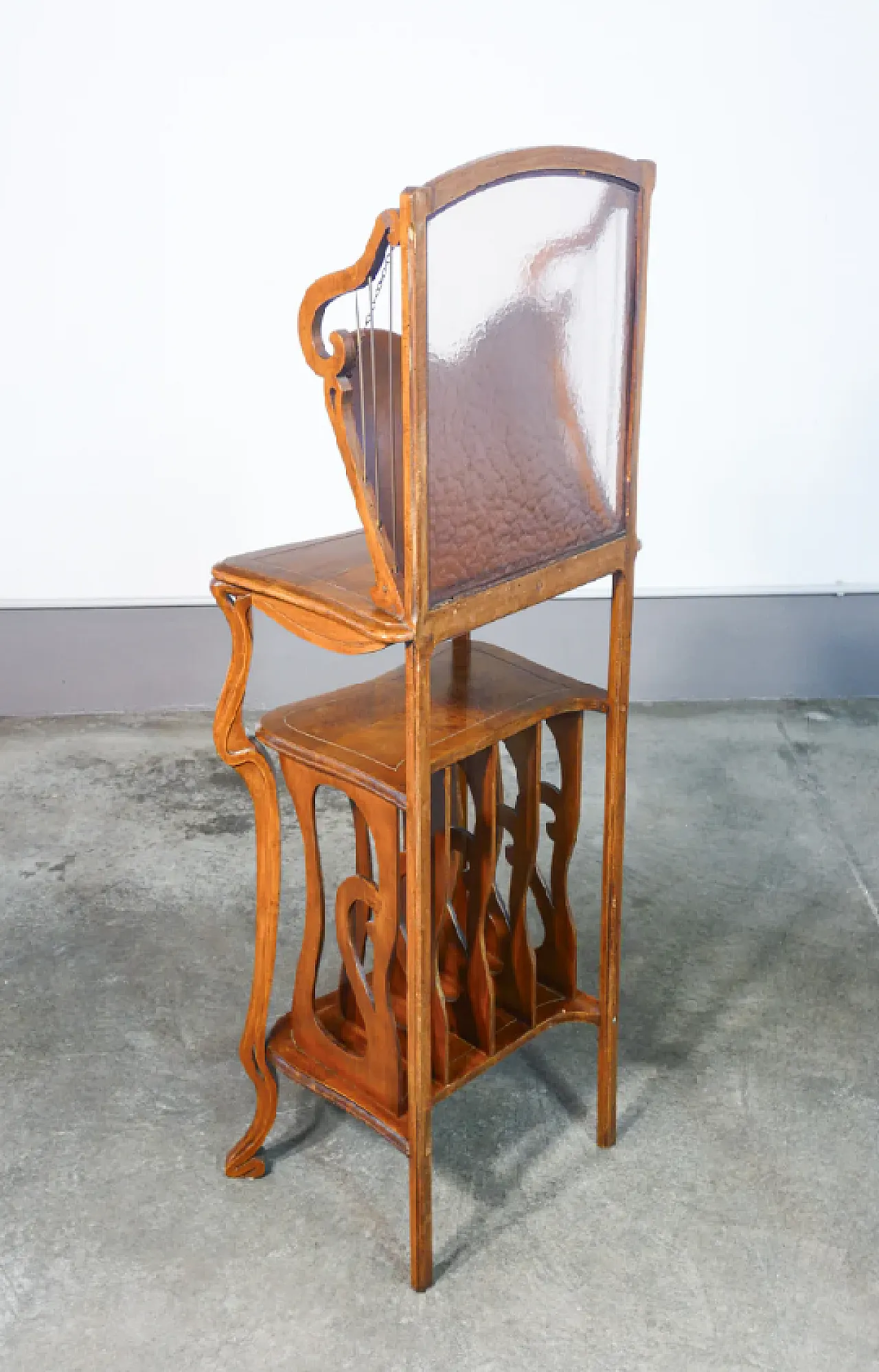 Walnut Art Nouveau bookcase, early 20th century 9