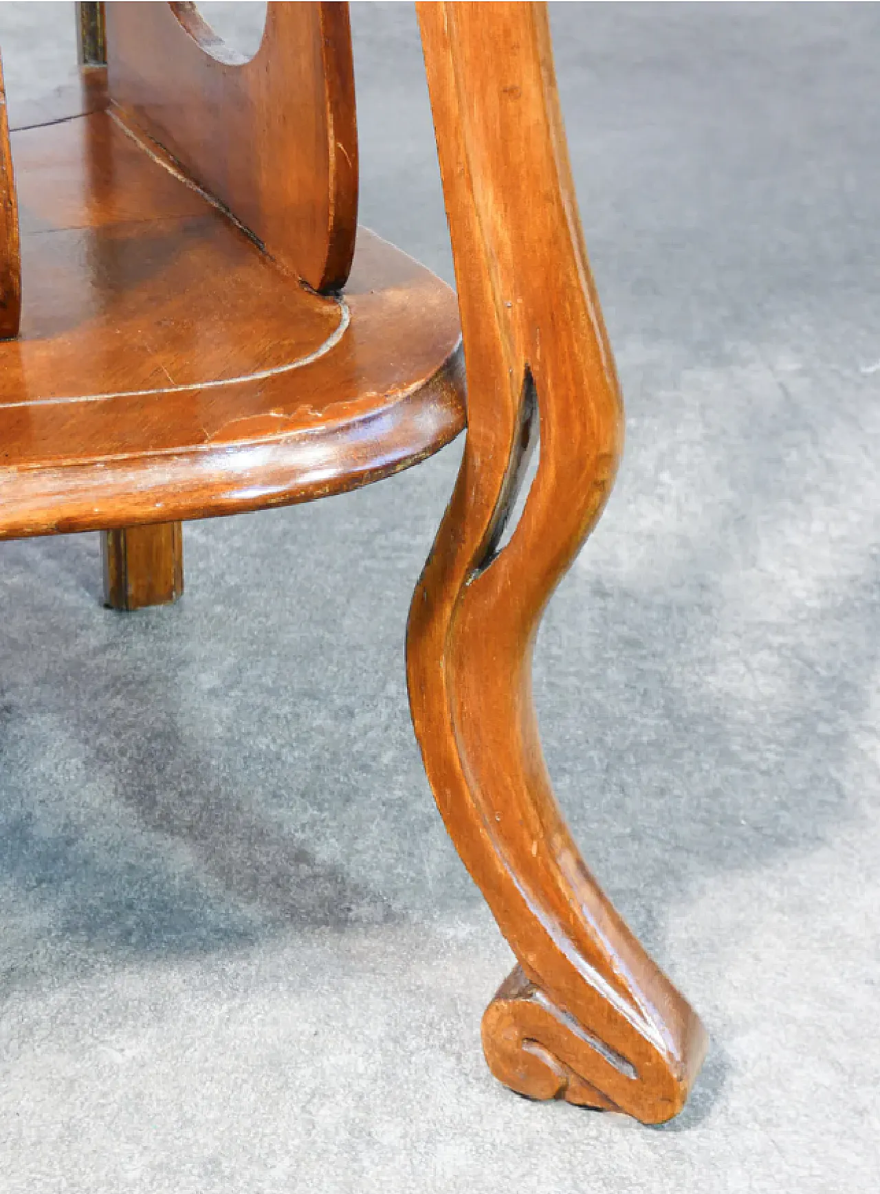 Walnut Art Nouveau bookcase, early 20th century 12