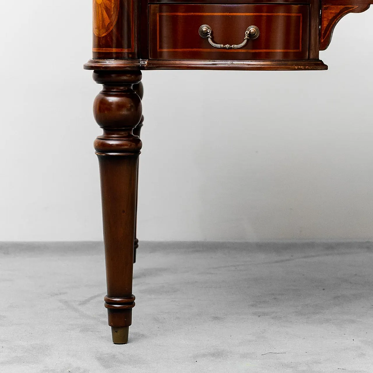 Desk in solid wood and leather, 1950s 2